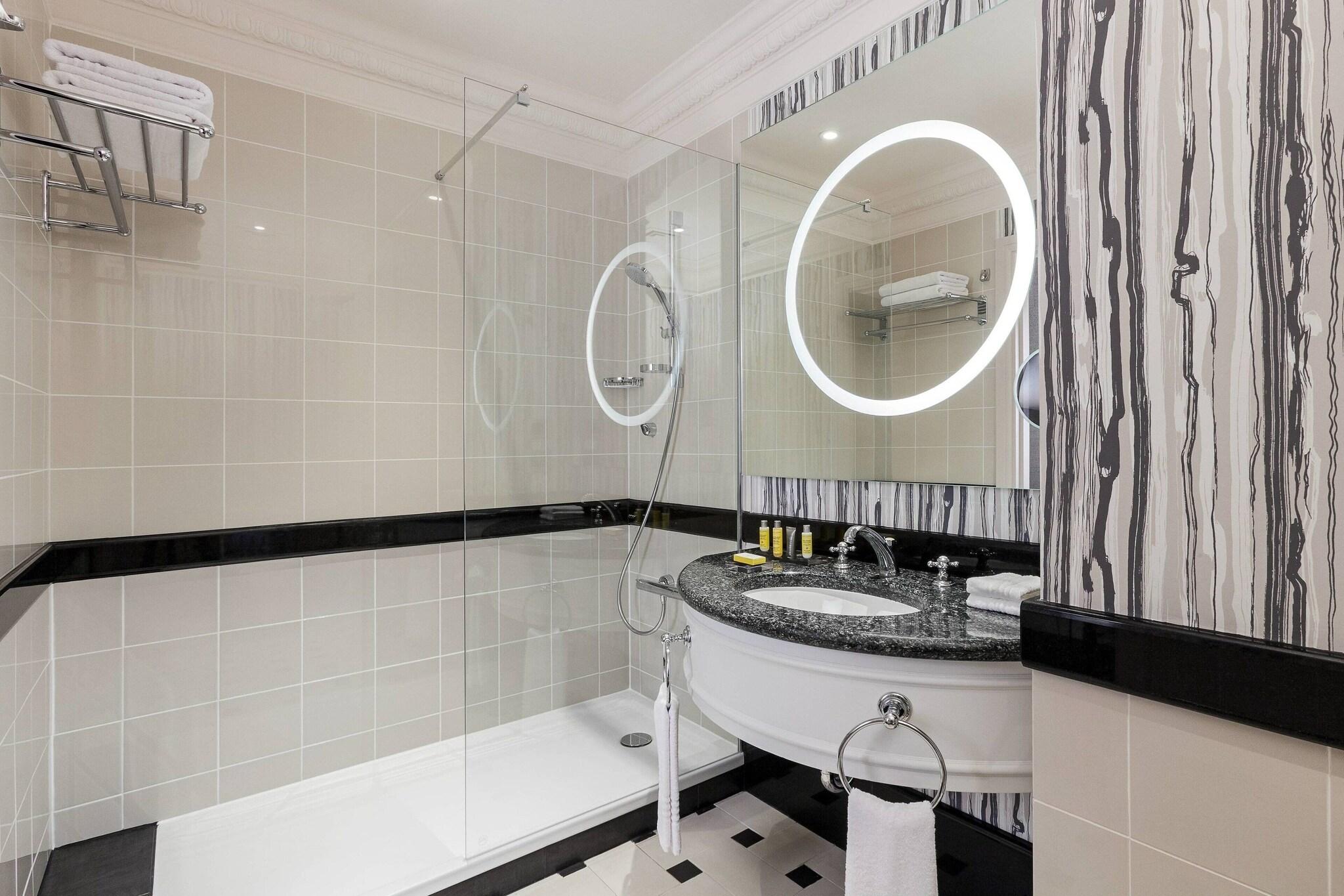 Double Executive King Bed