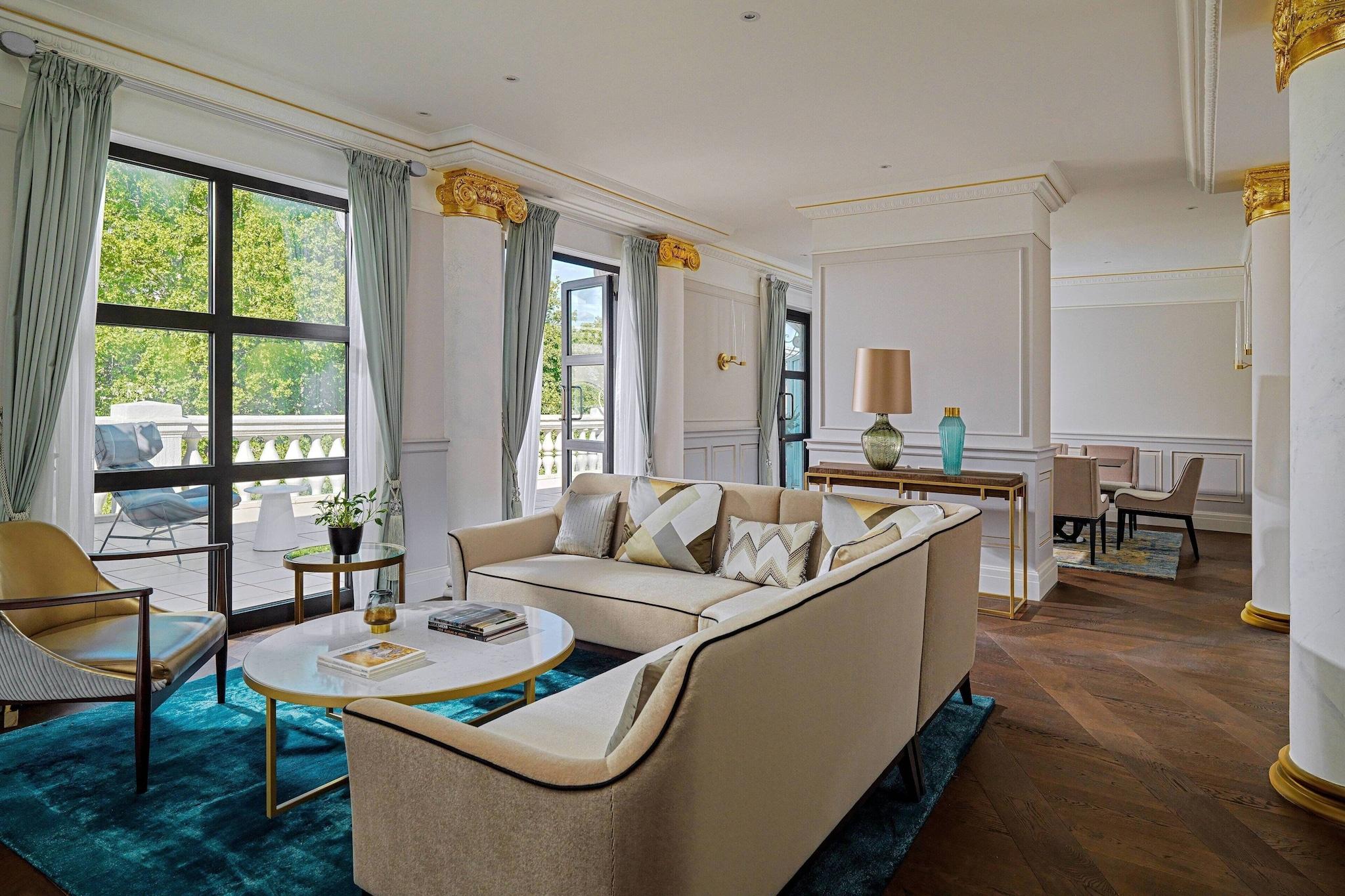 Double Executive King Bed