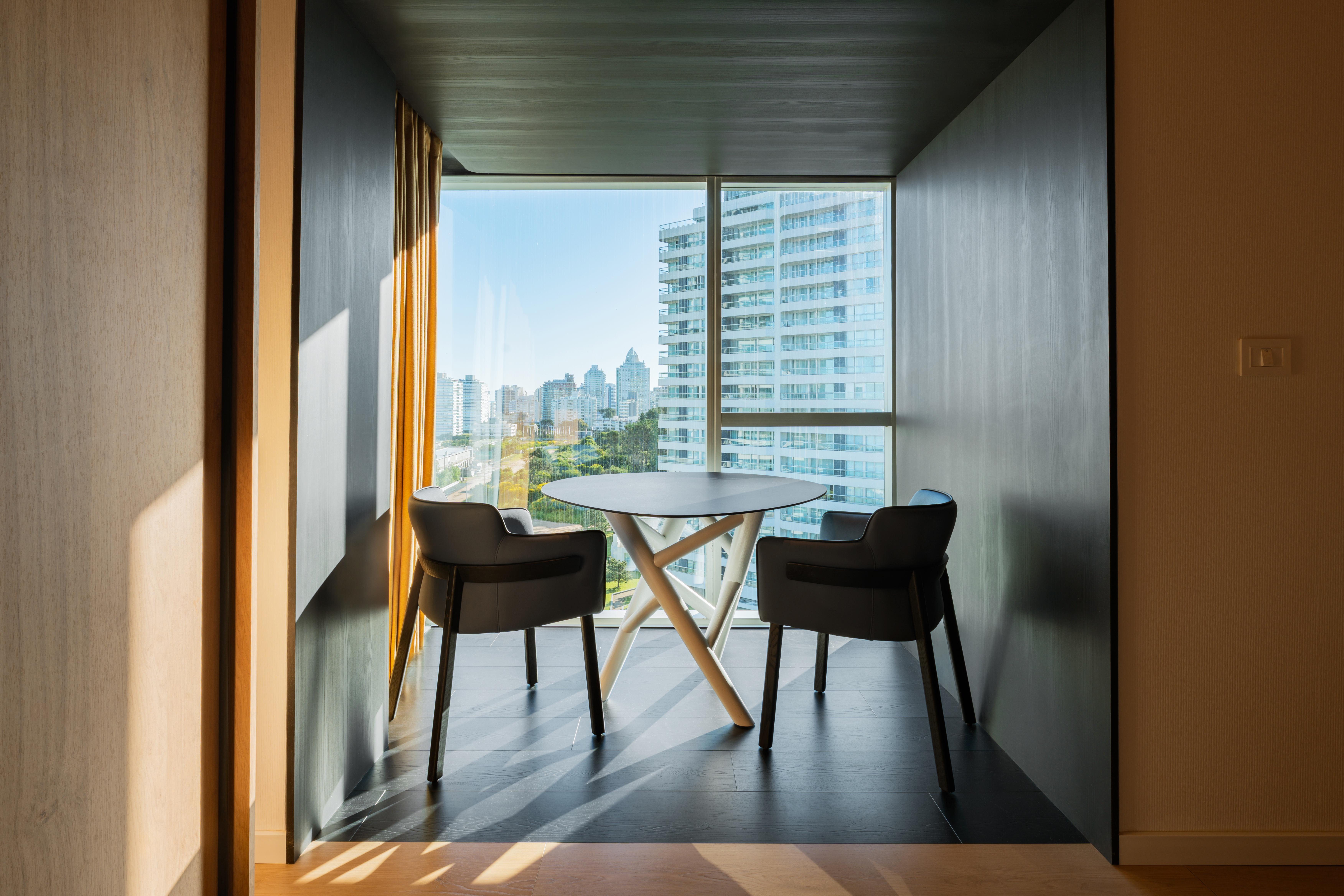 Double Deluxe One Bed