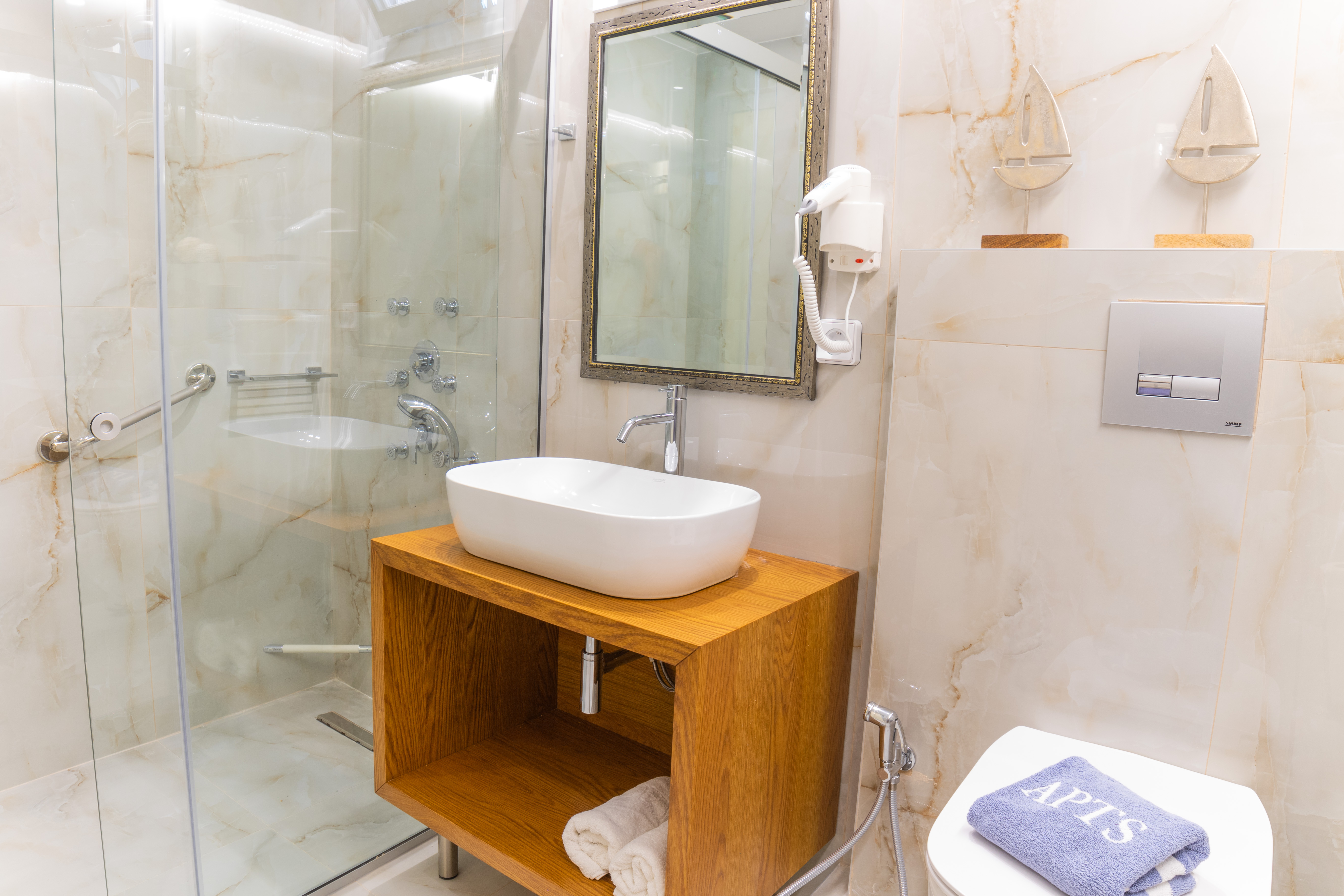 Apartment Capacity 3