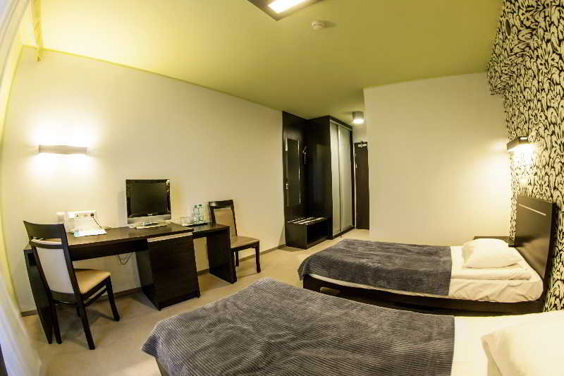 Double or Twin Standard