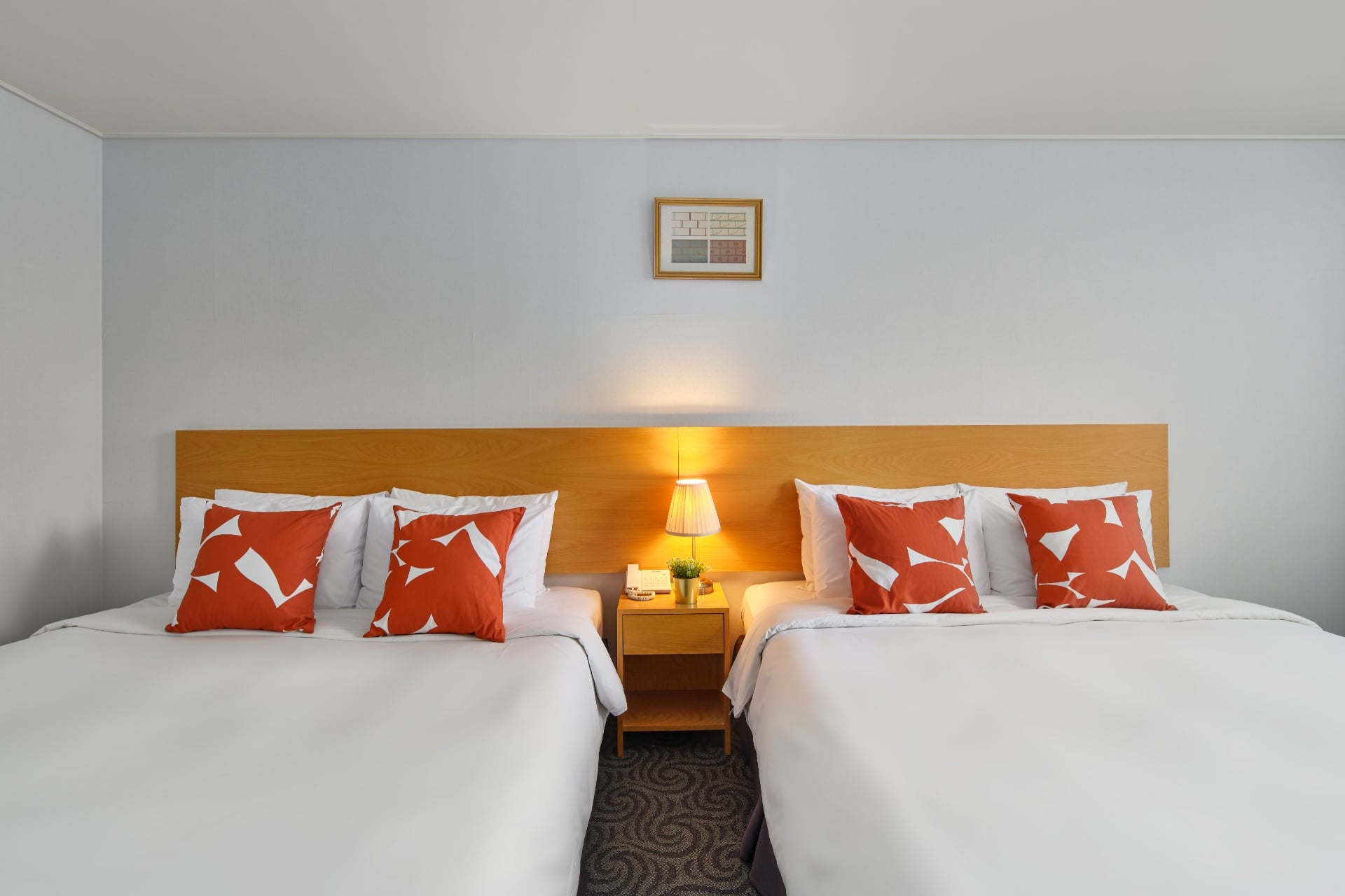 Twin Deluxe King Bed