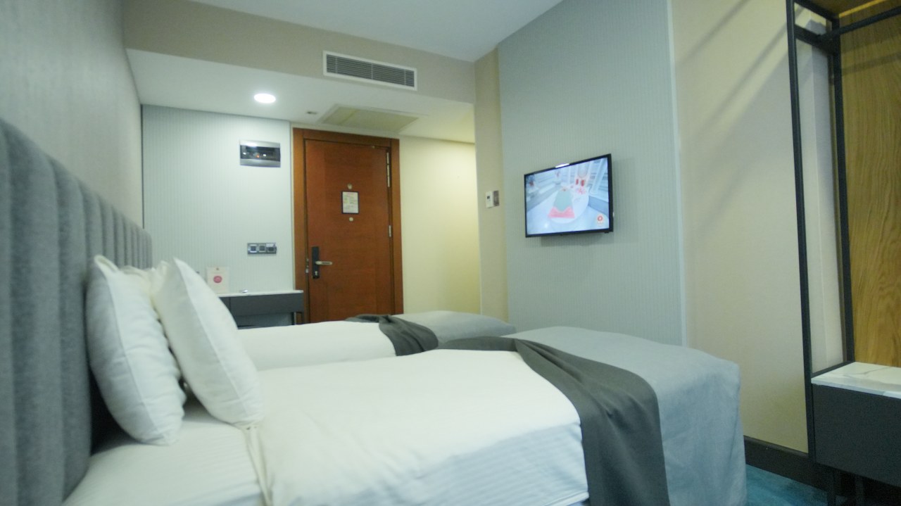 Double Connecting Room