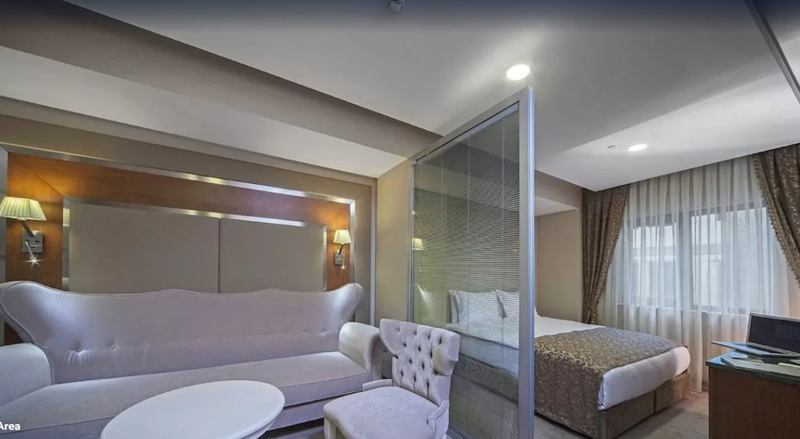 Junior Suite King Size Bed