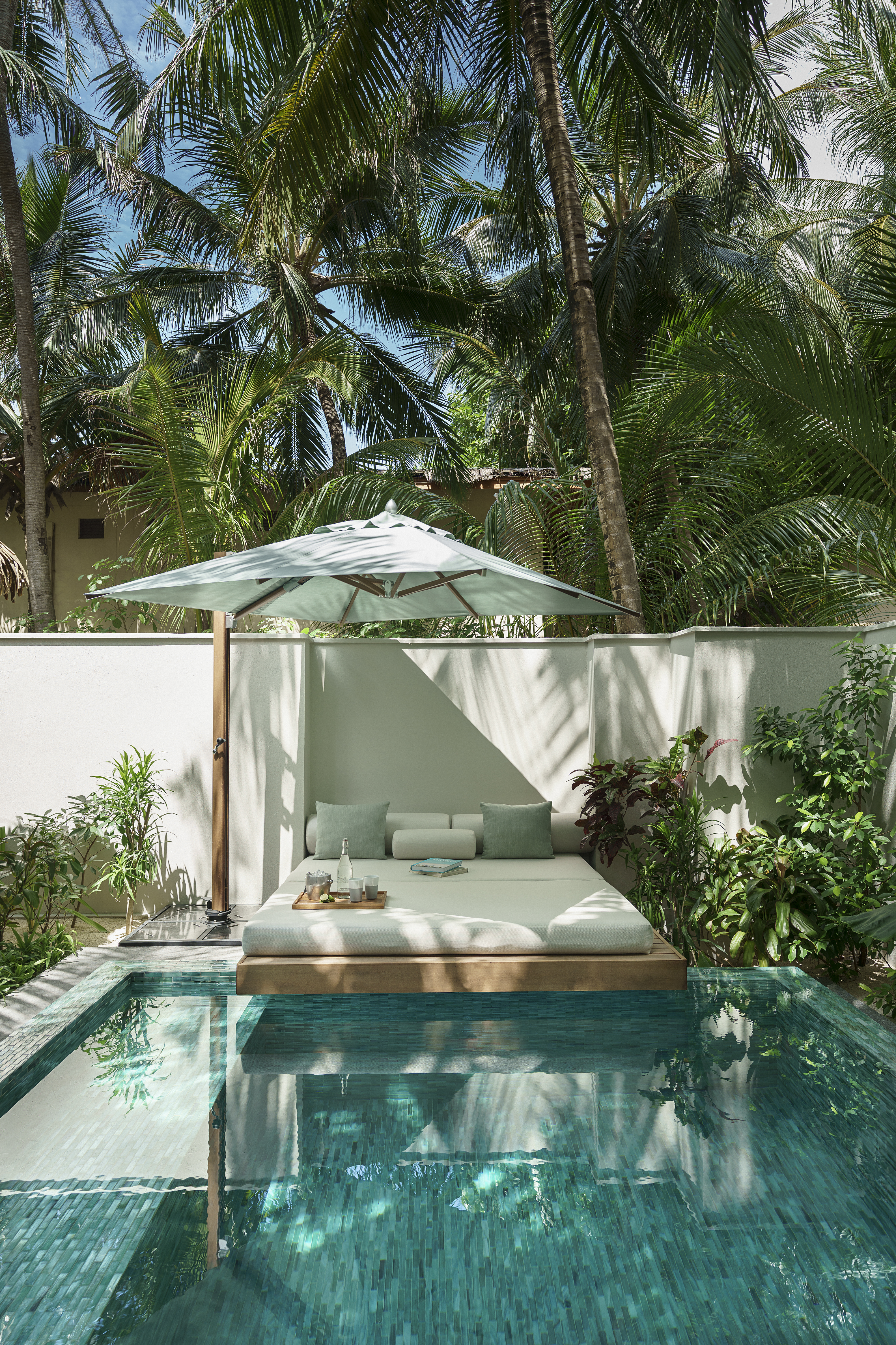 Bungalow Beach Front with Private Pool