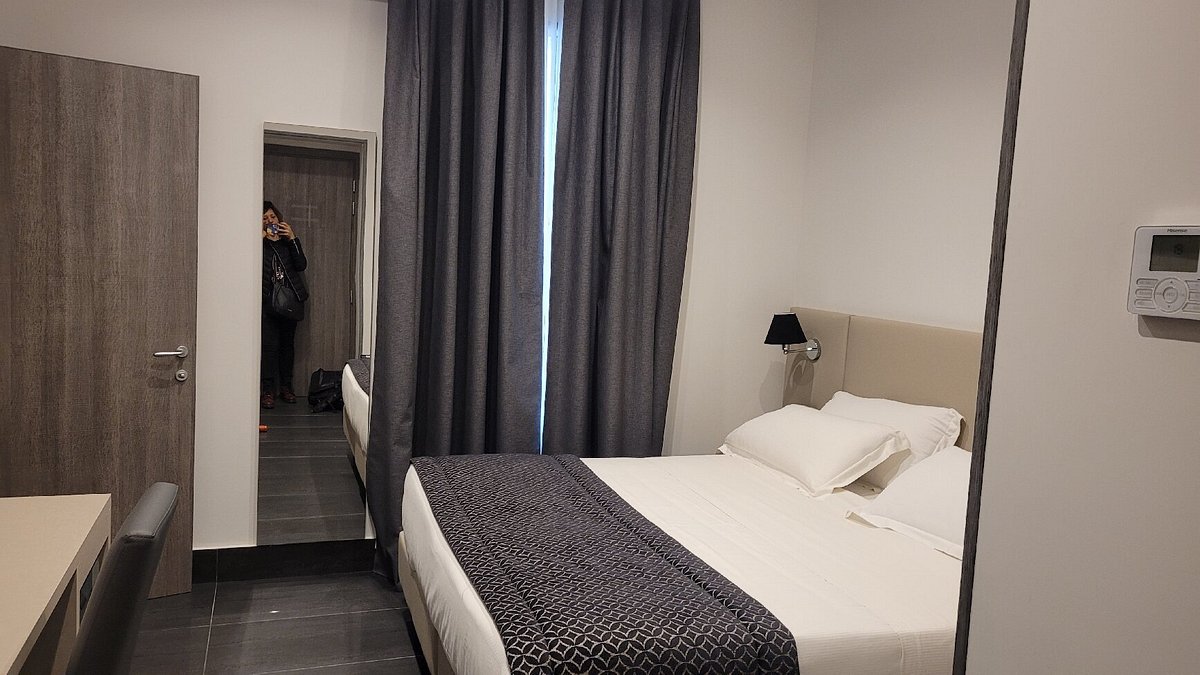 Double or Twin Standard