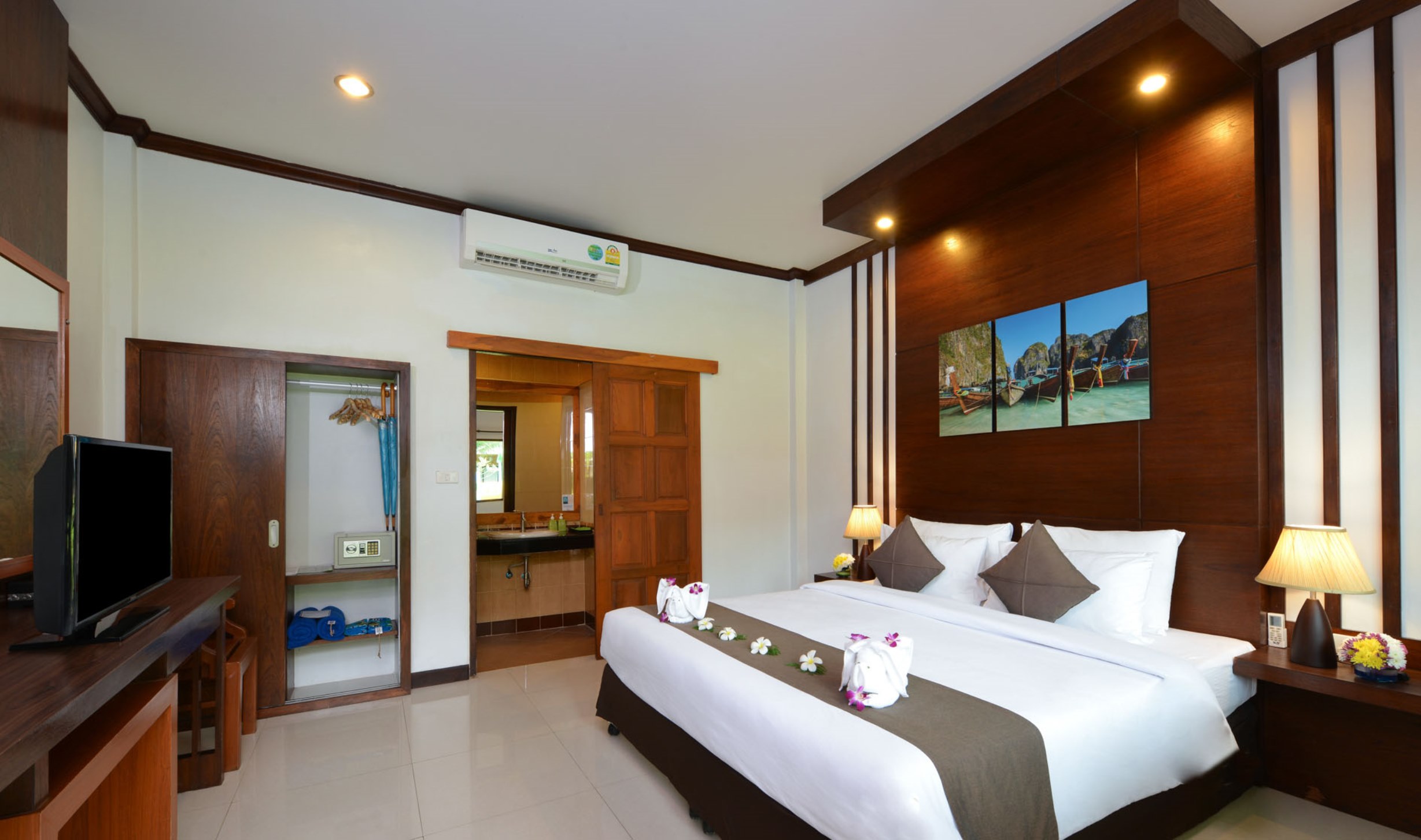 Double or Twin Superior