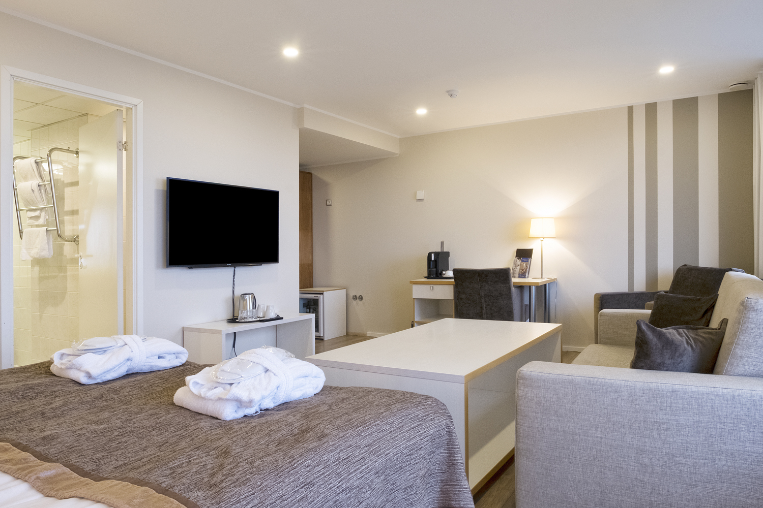 Double or Twin Deluxe Sea View with Balcony