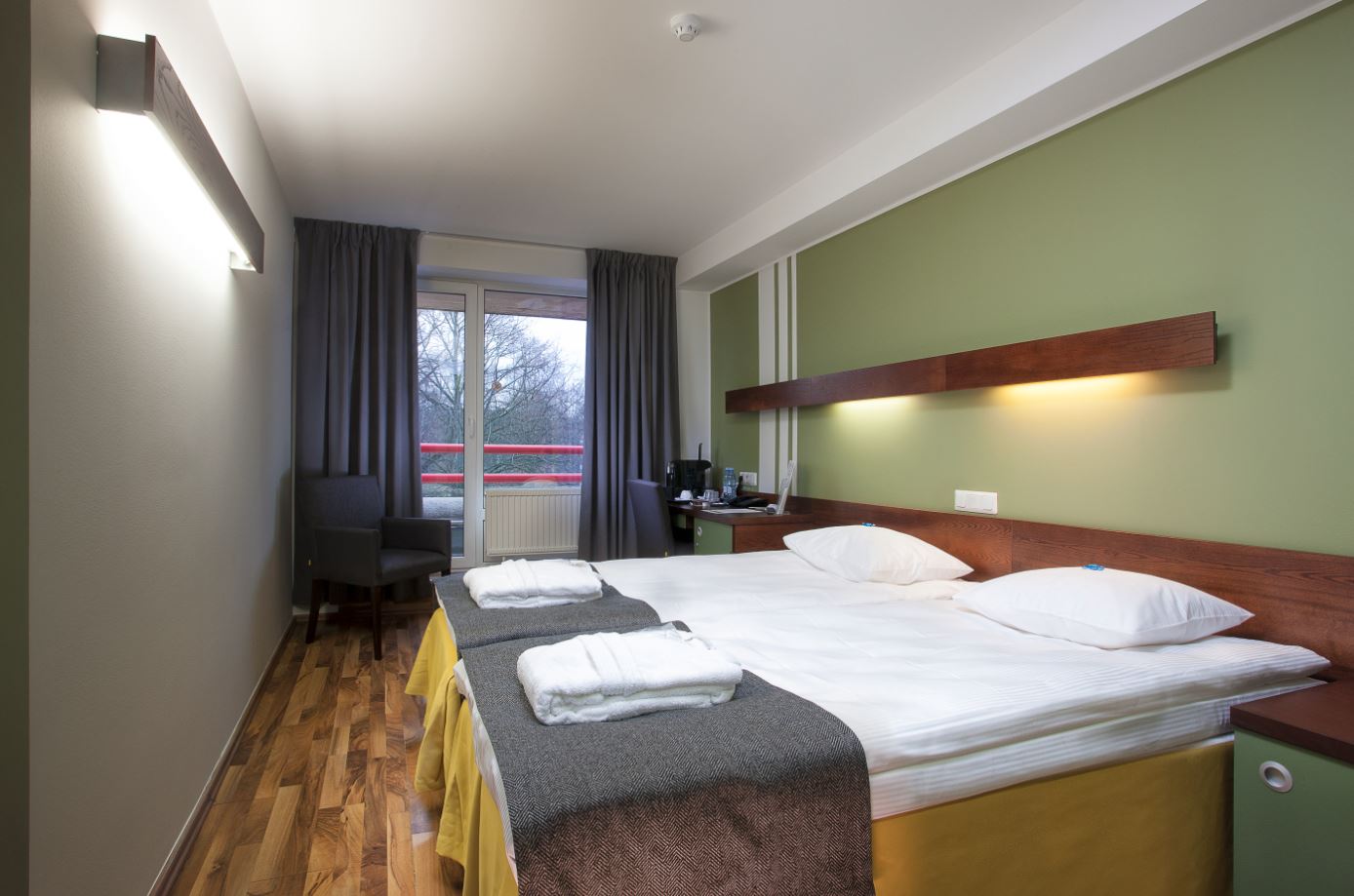 Double or Twin Standard