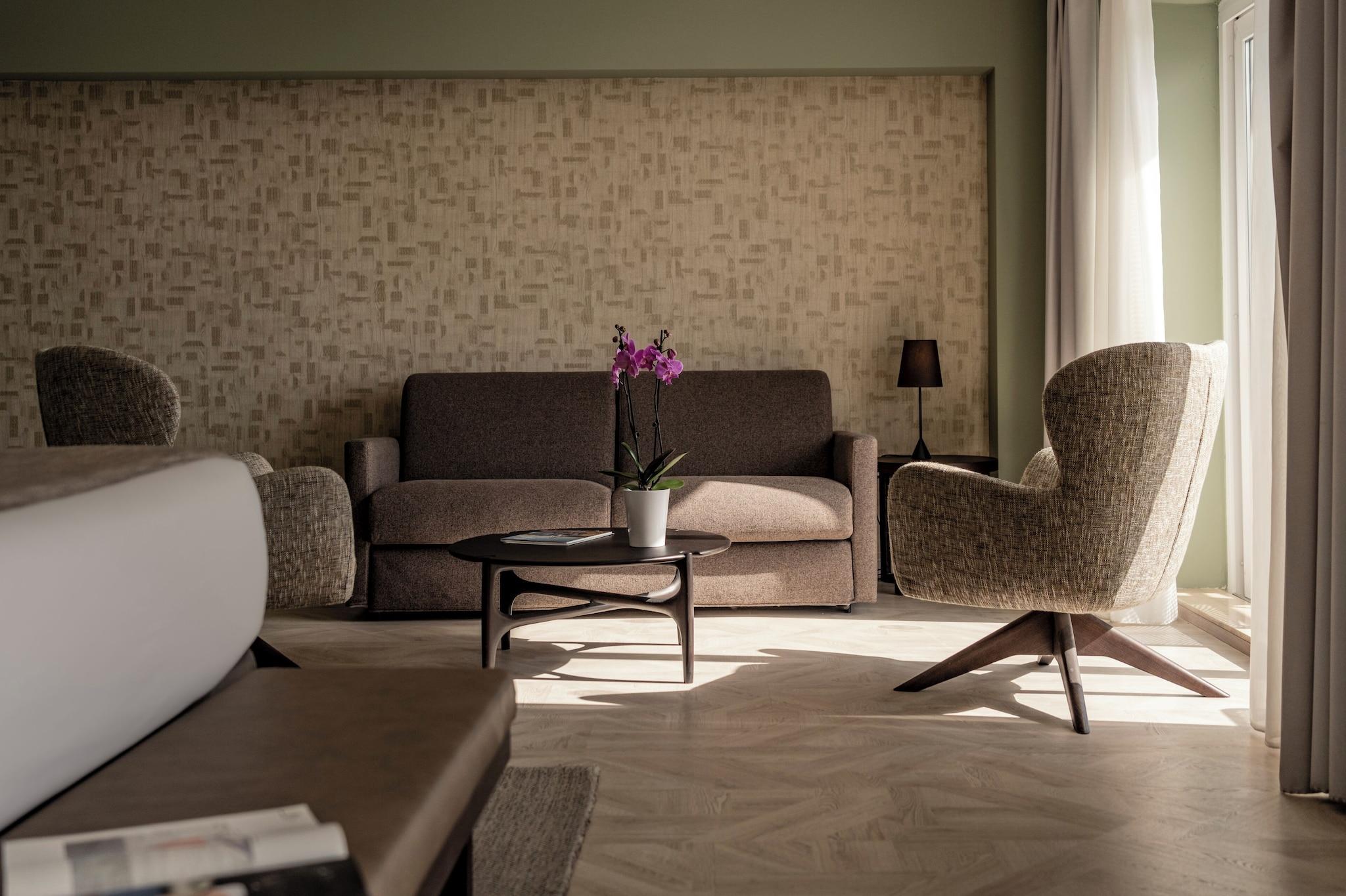 Suite Deluxe King Bed