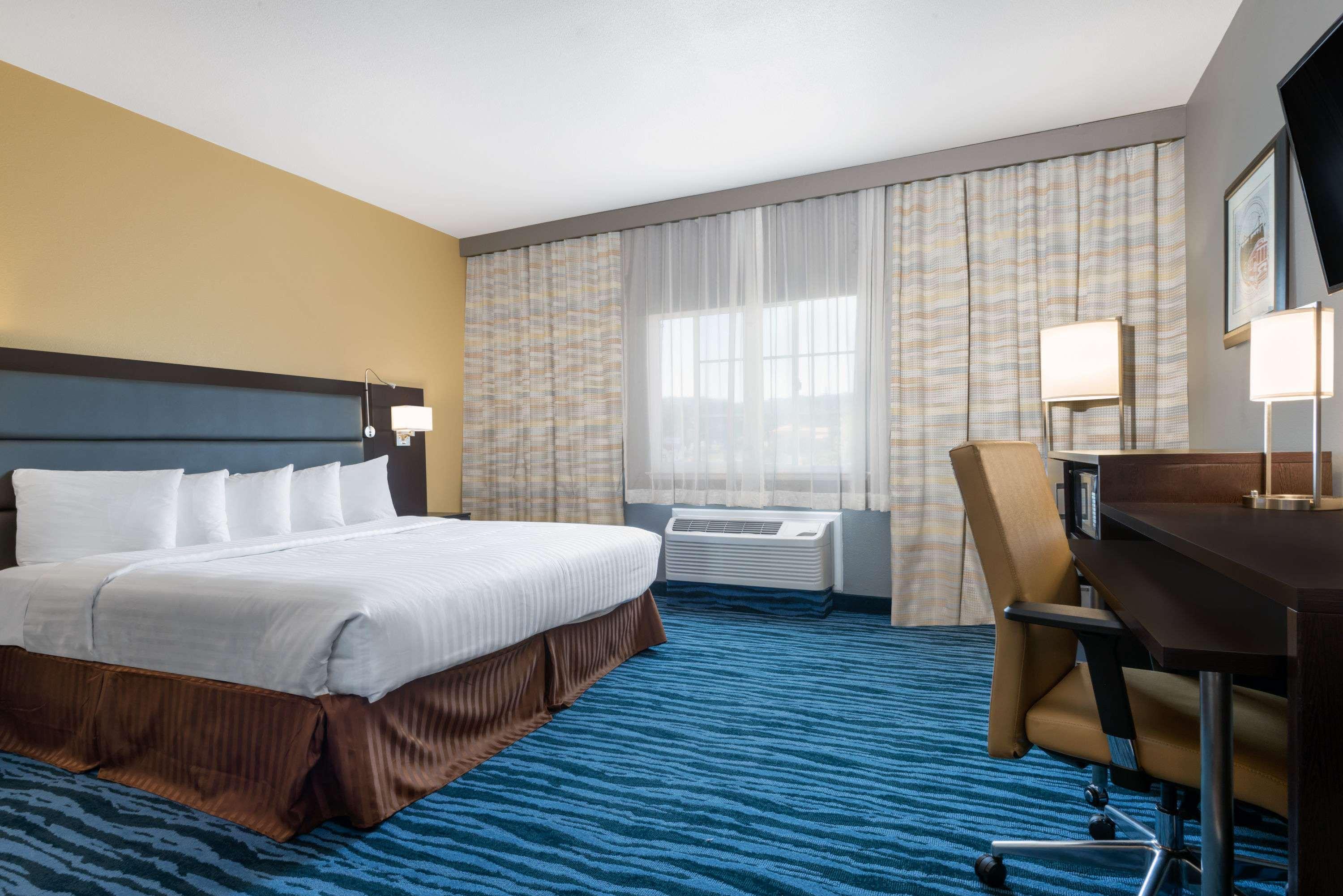 Room Business King Bed