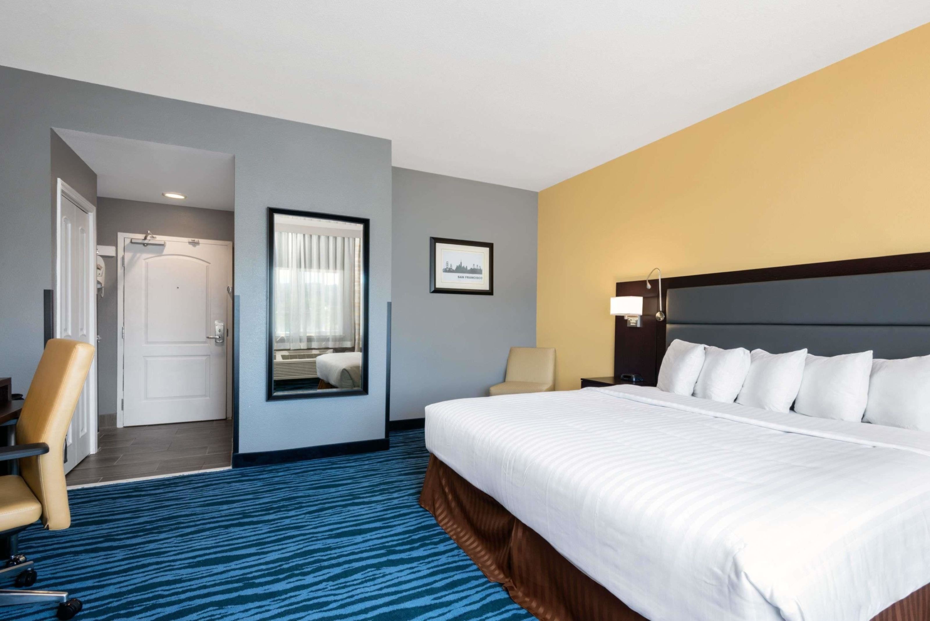 Room Business King Bed