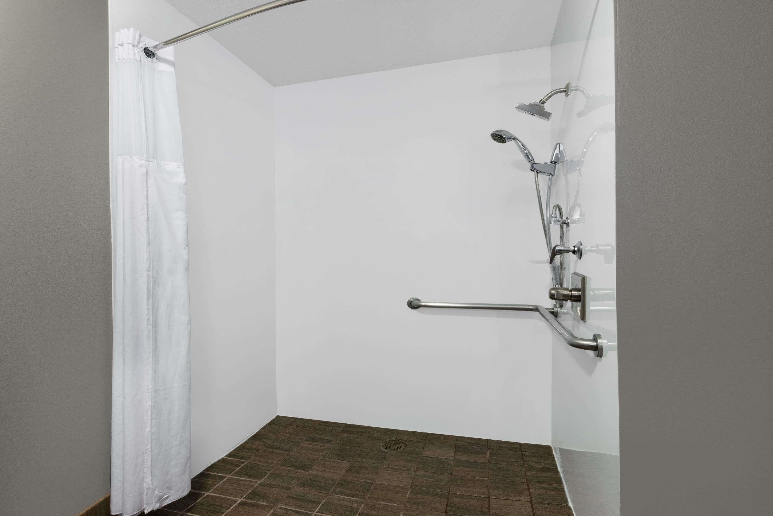 Room Accessible King Size Bed