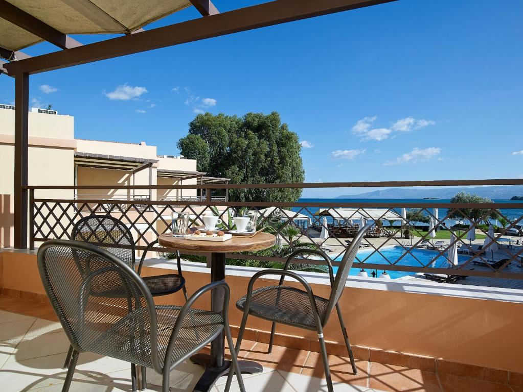 Studio Sea View Pool View