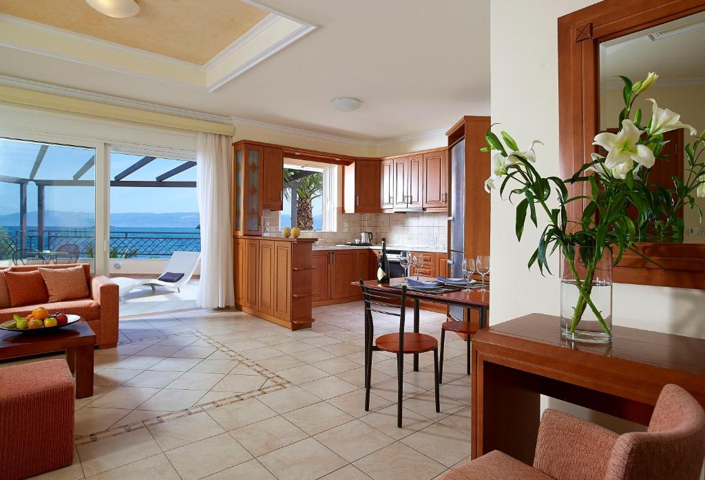 Apartment Sea View Pool View