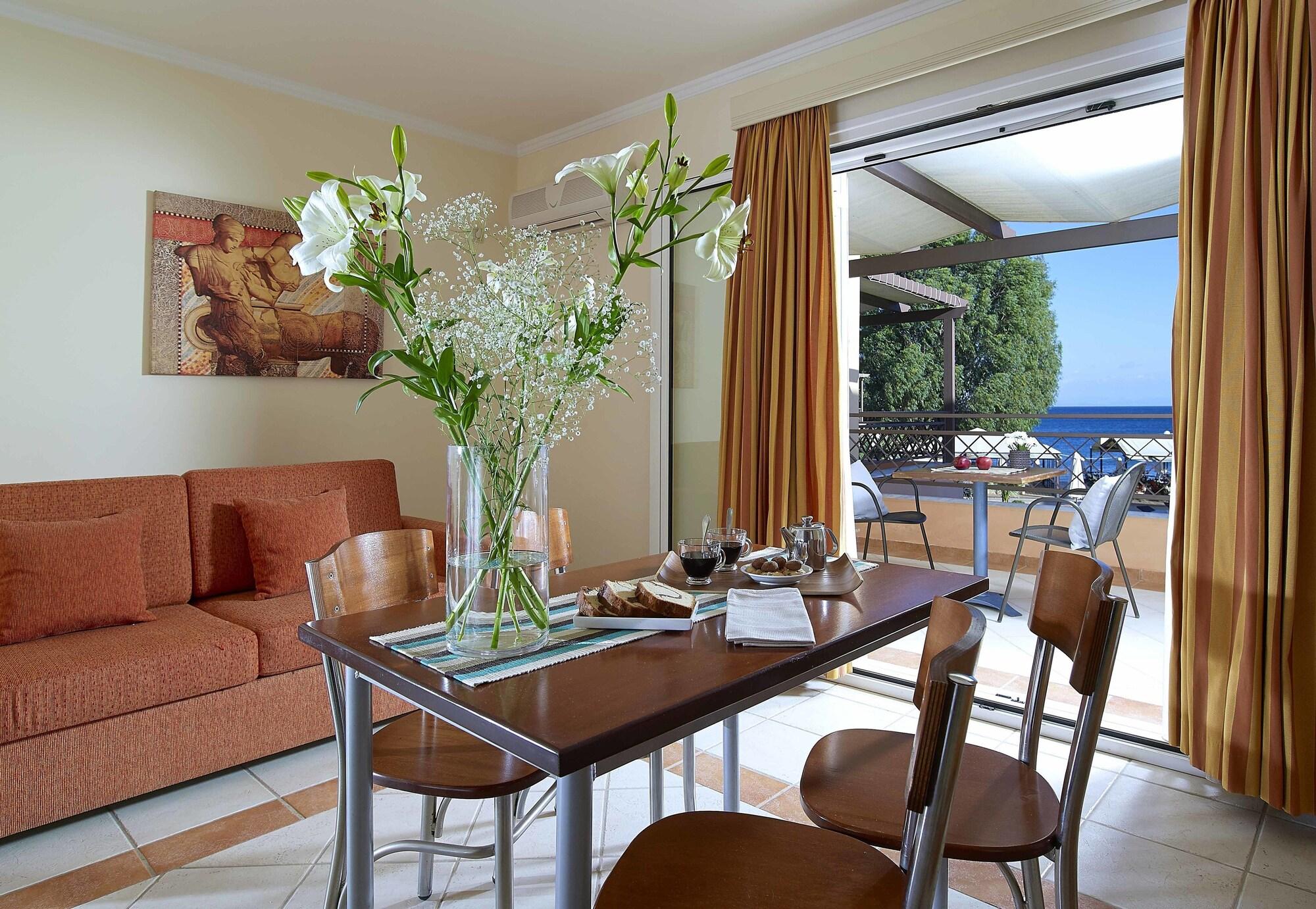 Suite Sea View Pool View