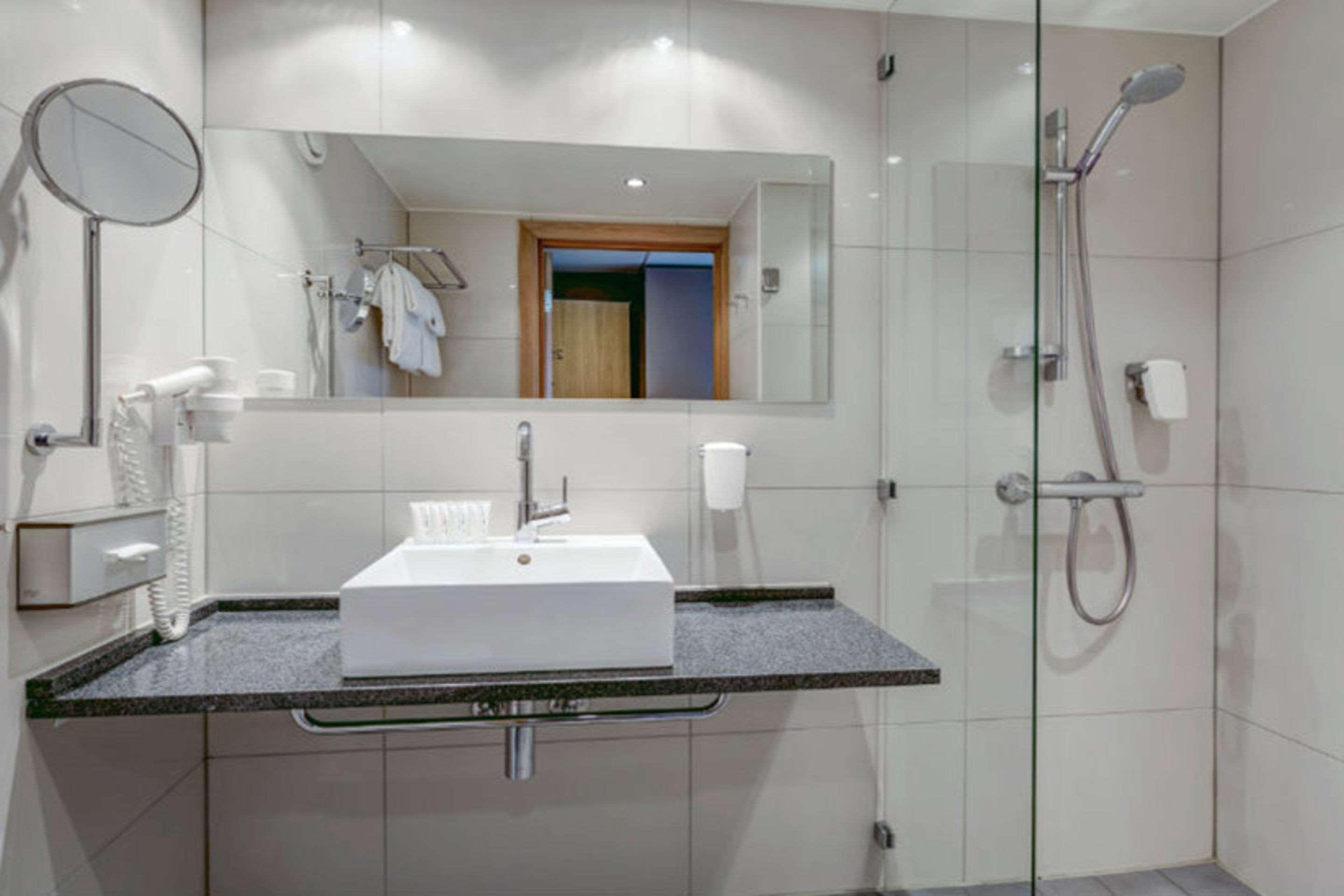 Double or Twin Standard