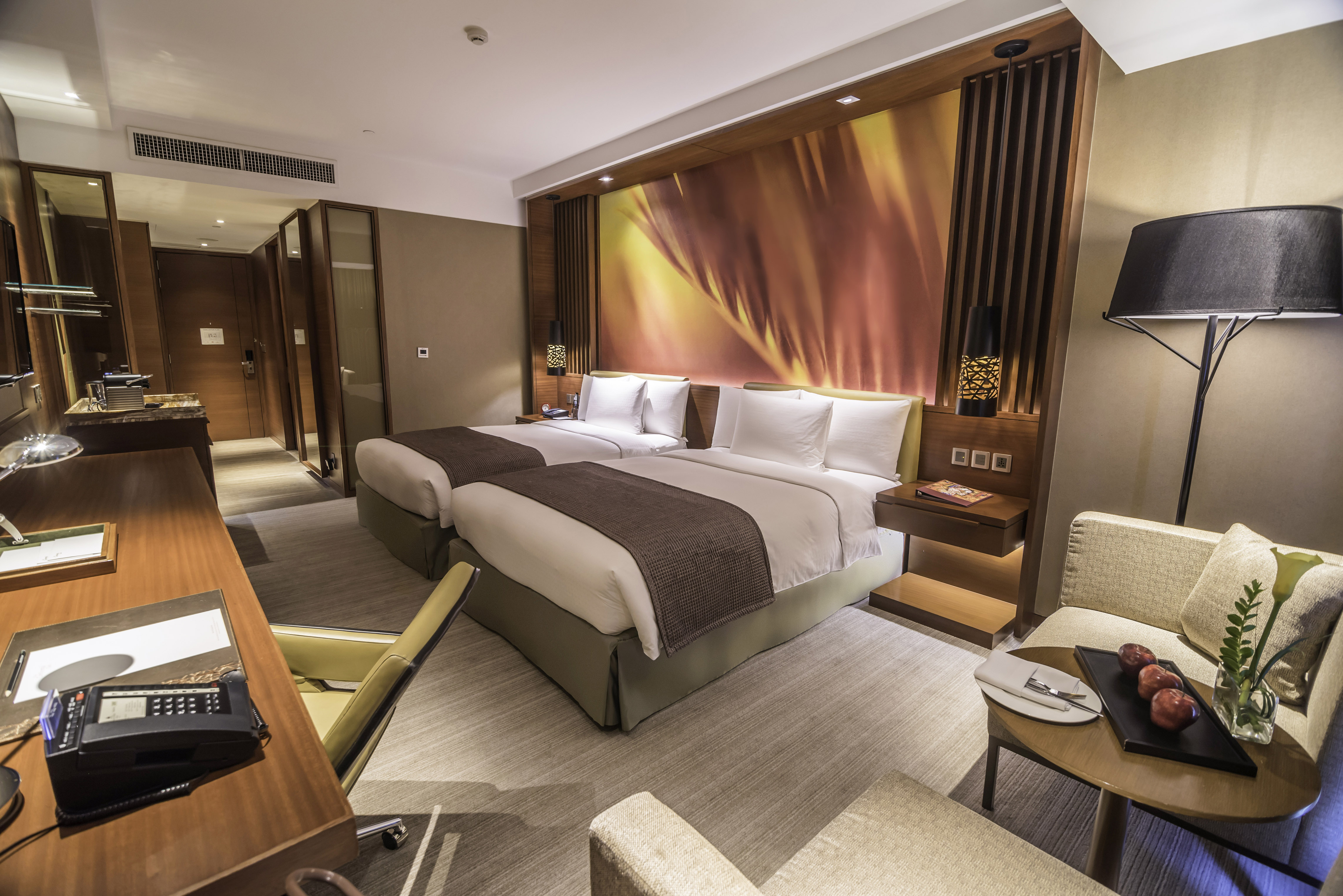 Twin Deluxe City View