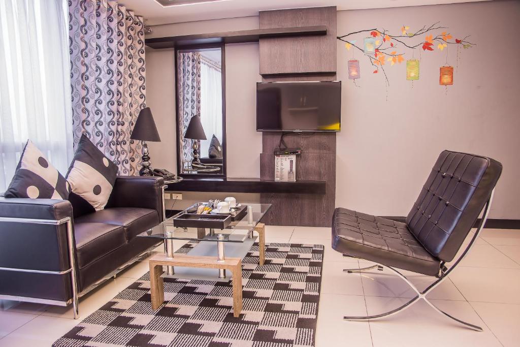 Family Room Deluxe Two Bedroom