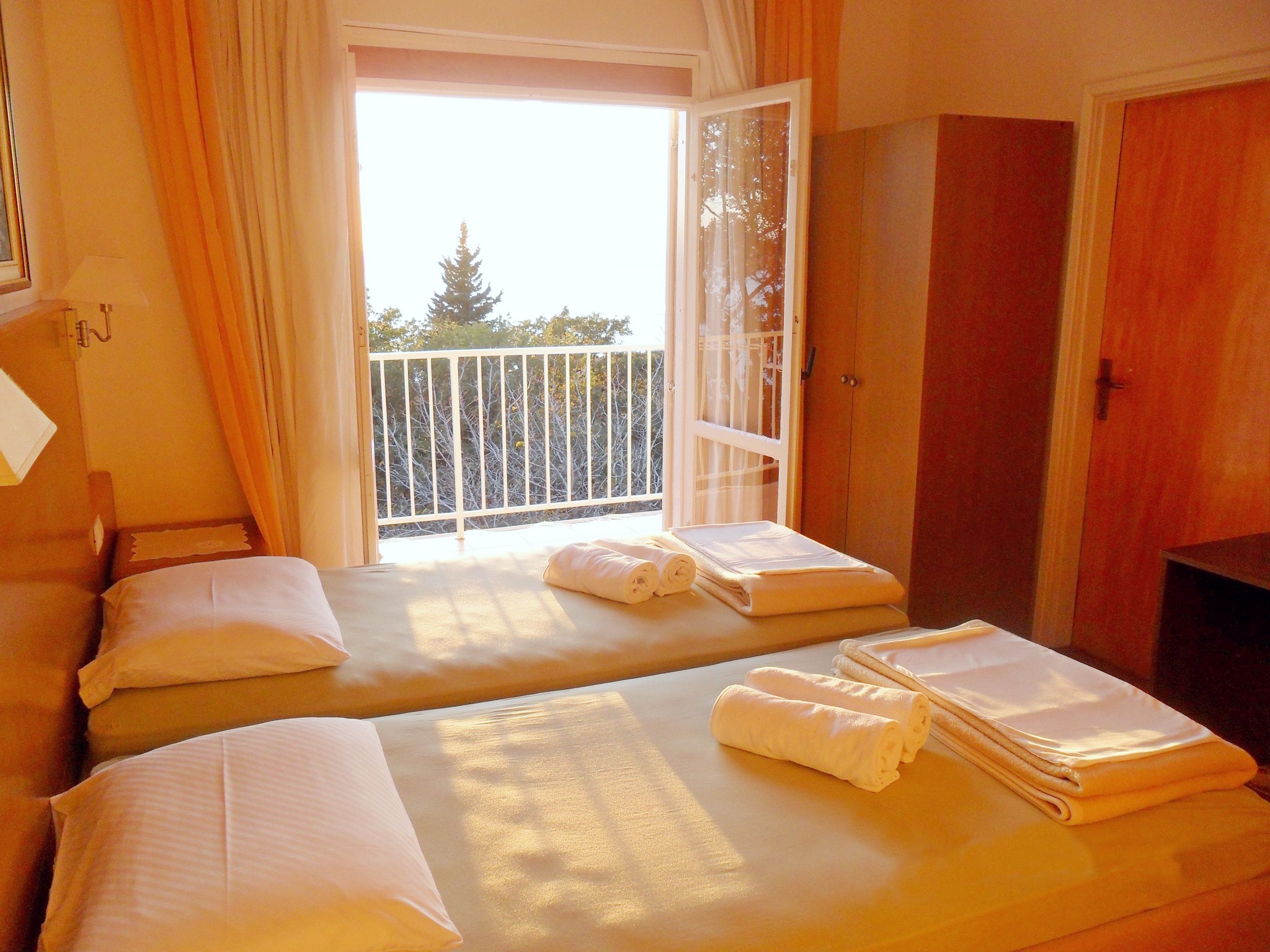 Apartment Capacity 2