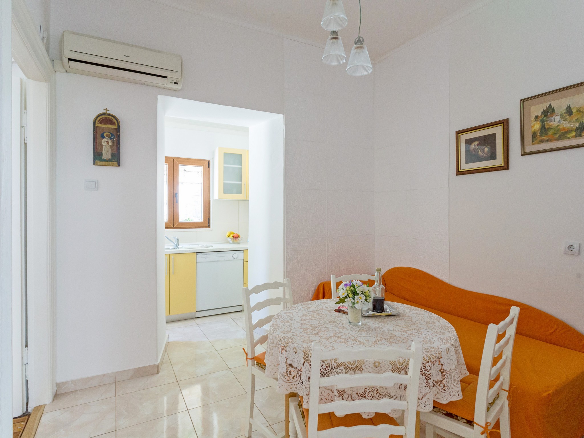 Apartment Capacity 4