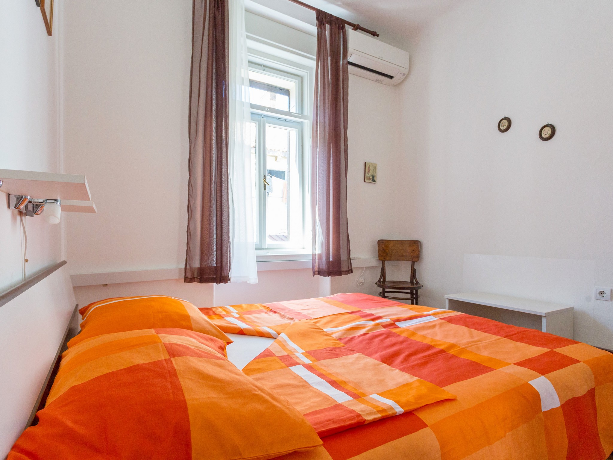 Apartment Capacity 4