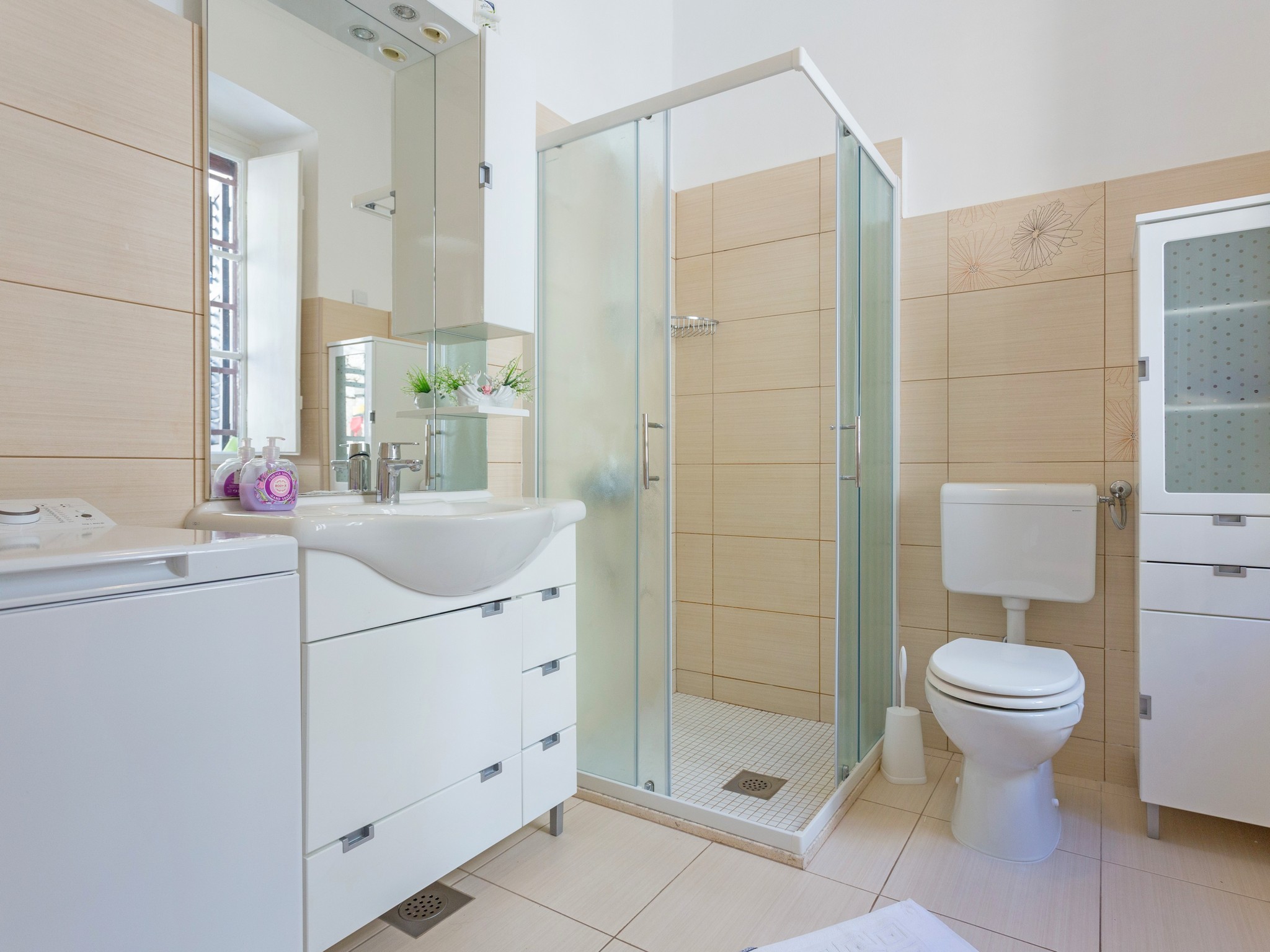 Apartment Capacity 4