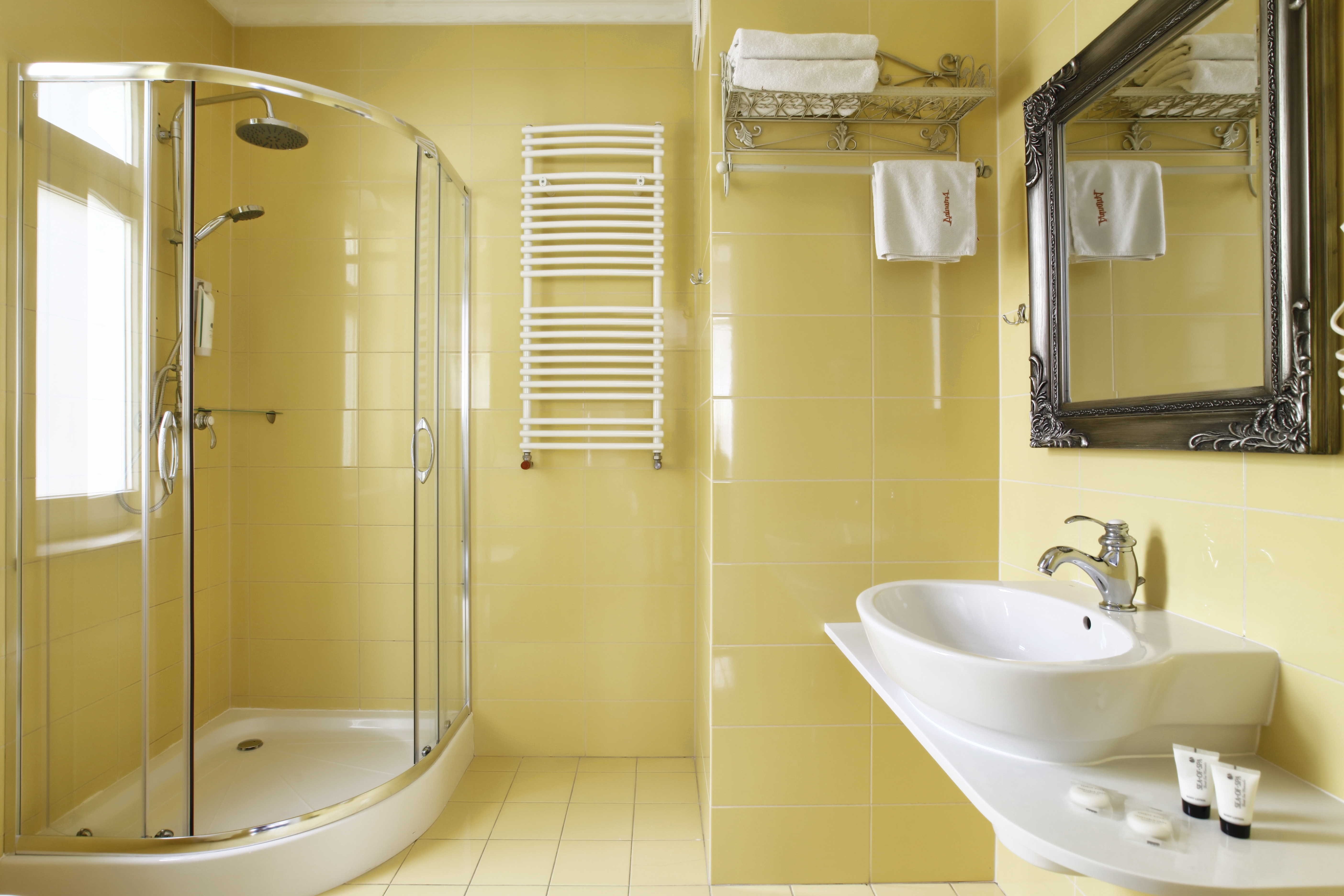 Double or Twin Deluxe