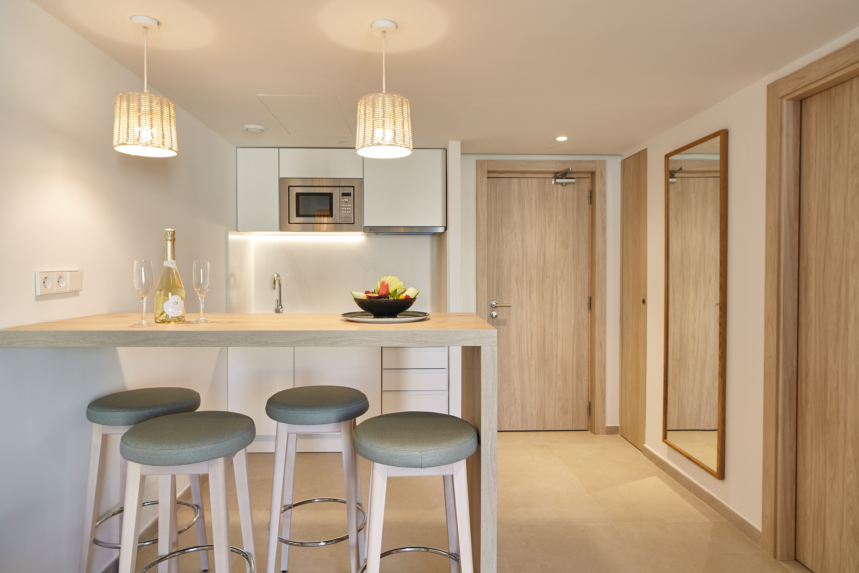 Suite Side Sea View One Bedroom