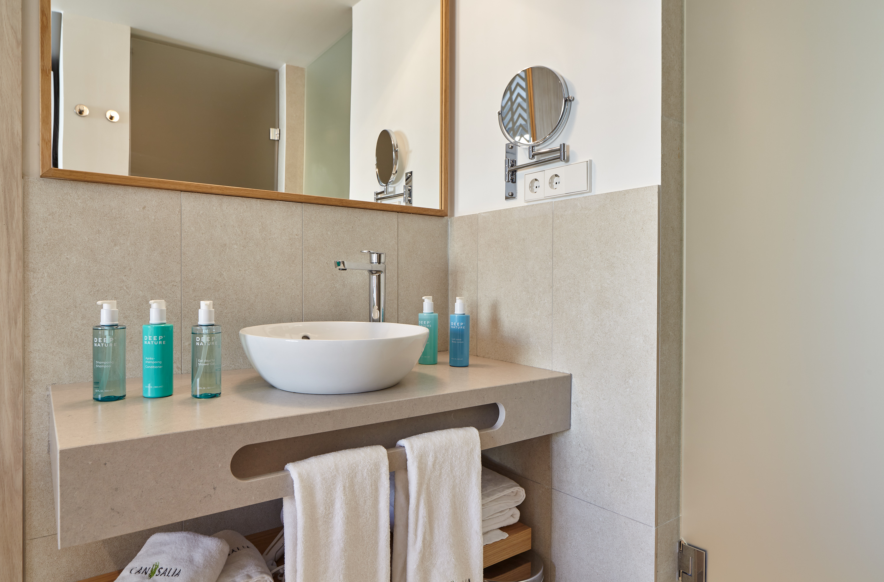 Suite Side Sea View One Bedroom