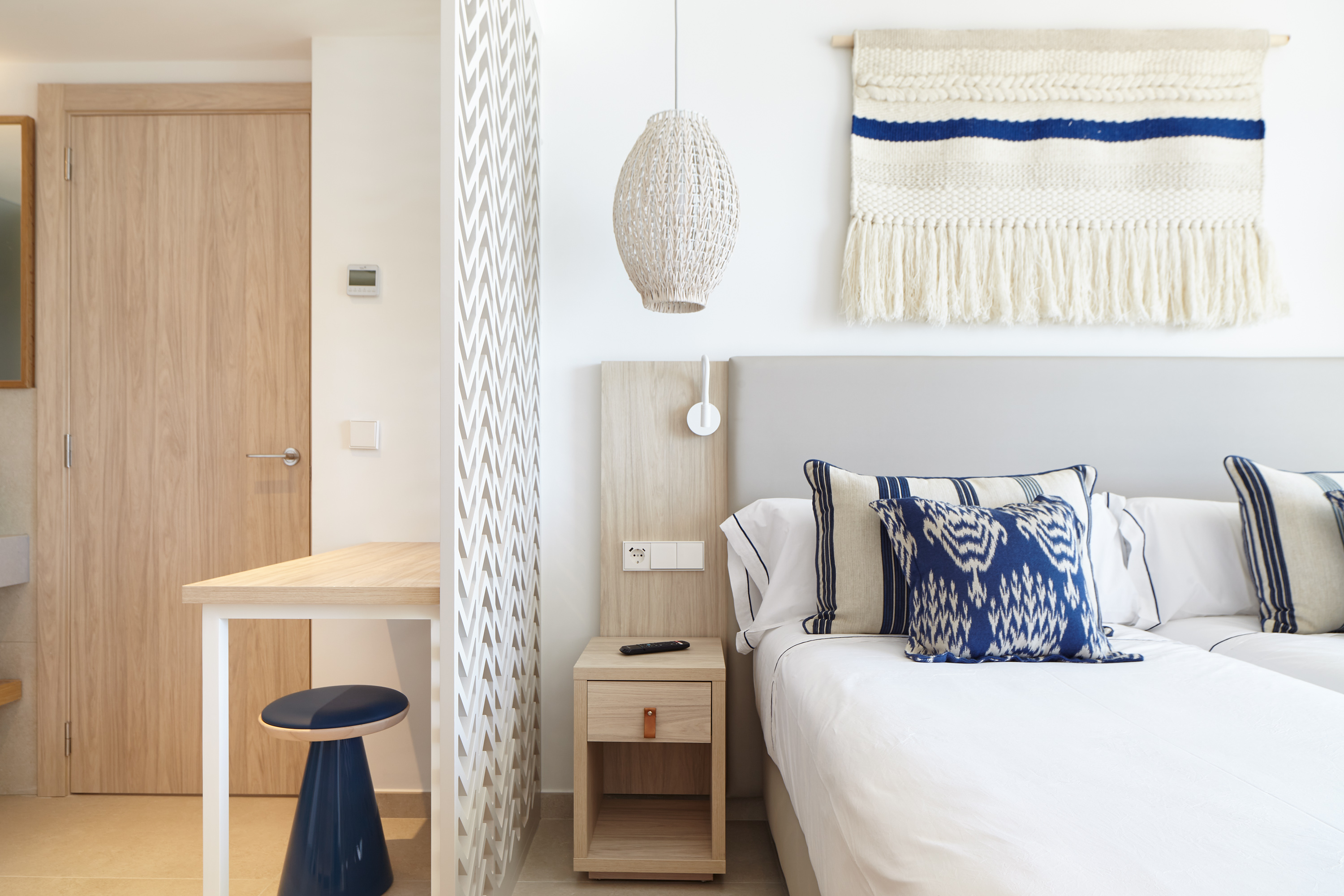 Suite Side Sea View One Bedroom