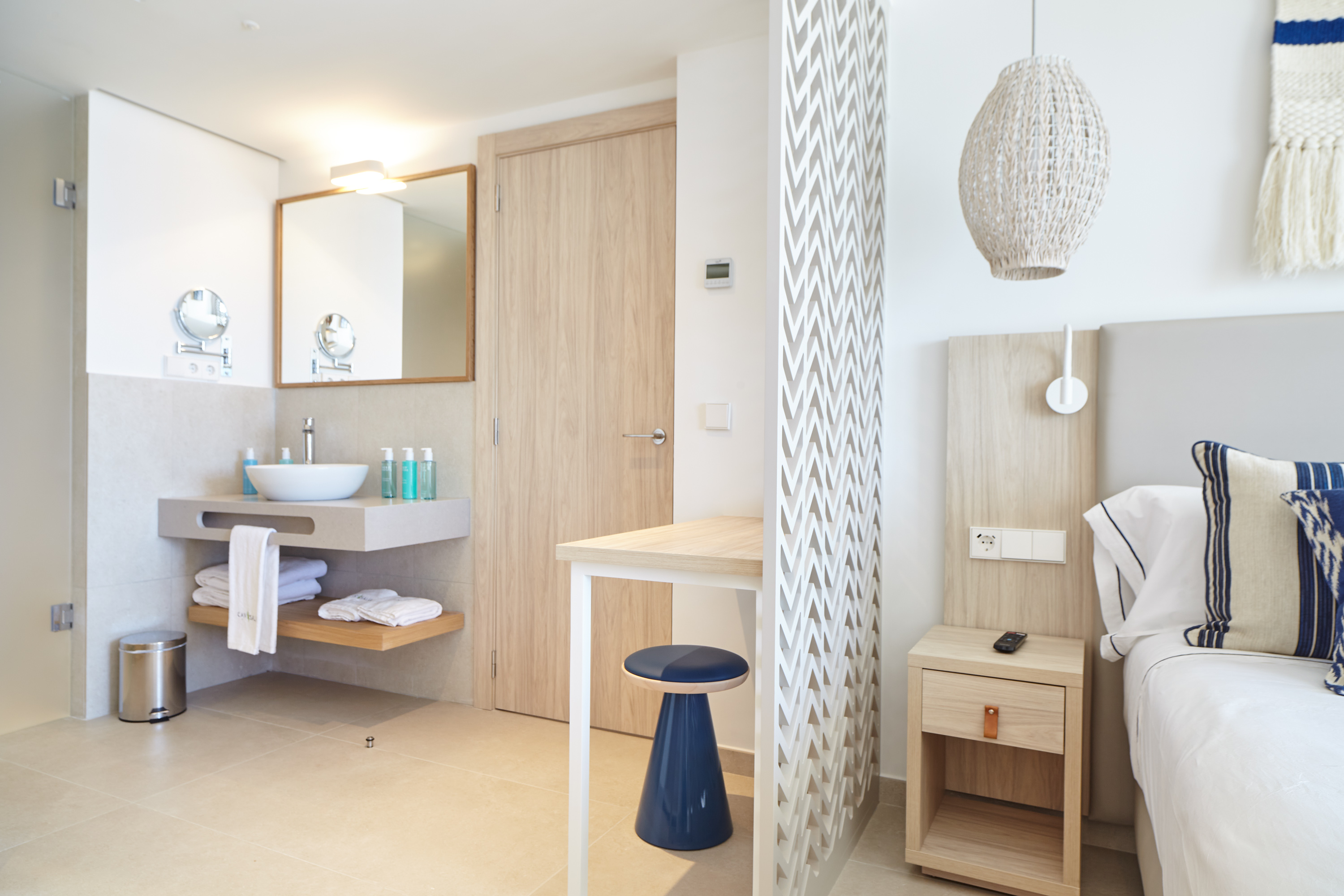 Suite Side Sea View One Bedroom