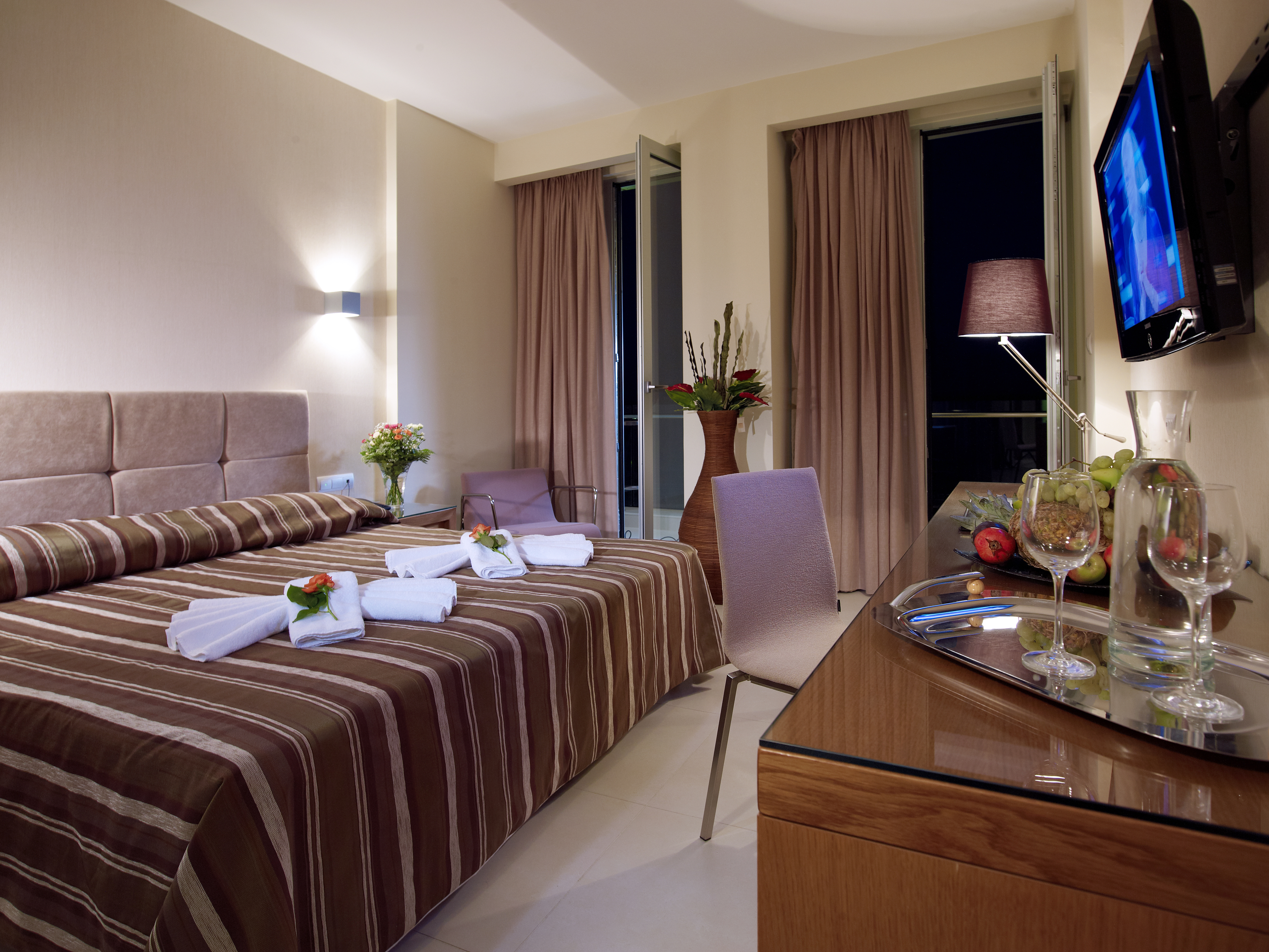 Double or Twin Land View