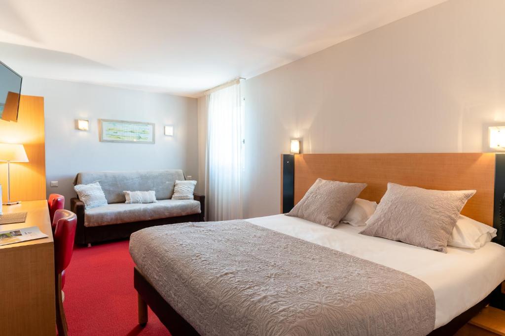 Family Room Capacity 4