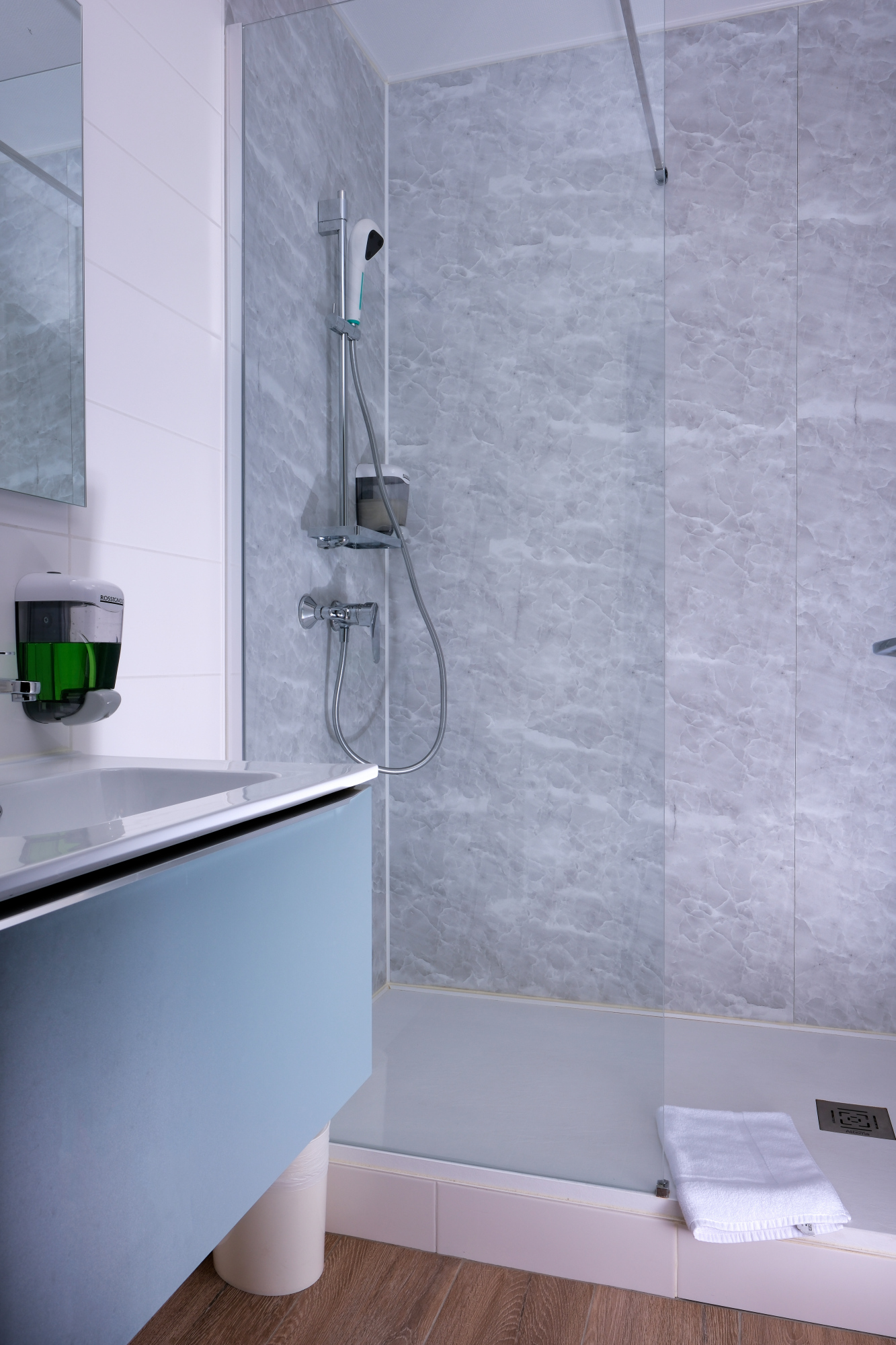 Family Room Capacity 3