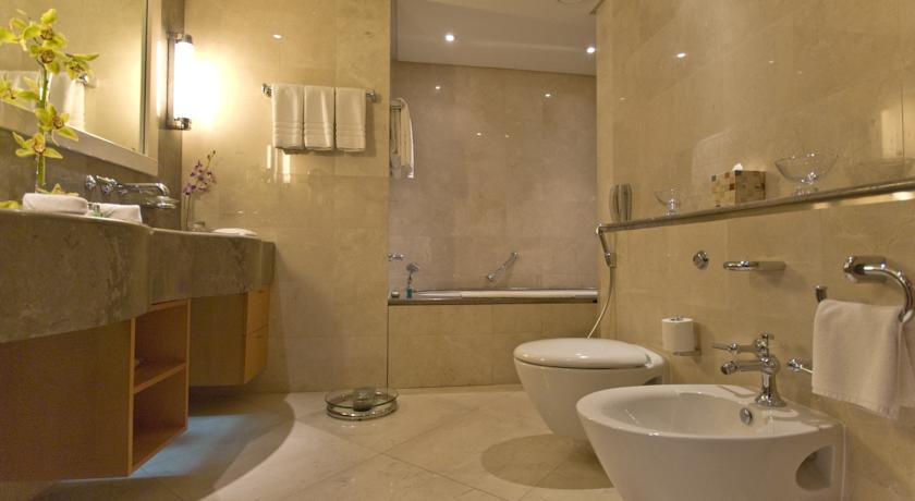 Double or Twin Deluxe Beach Front