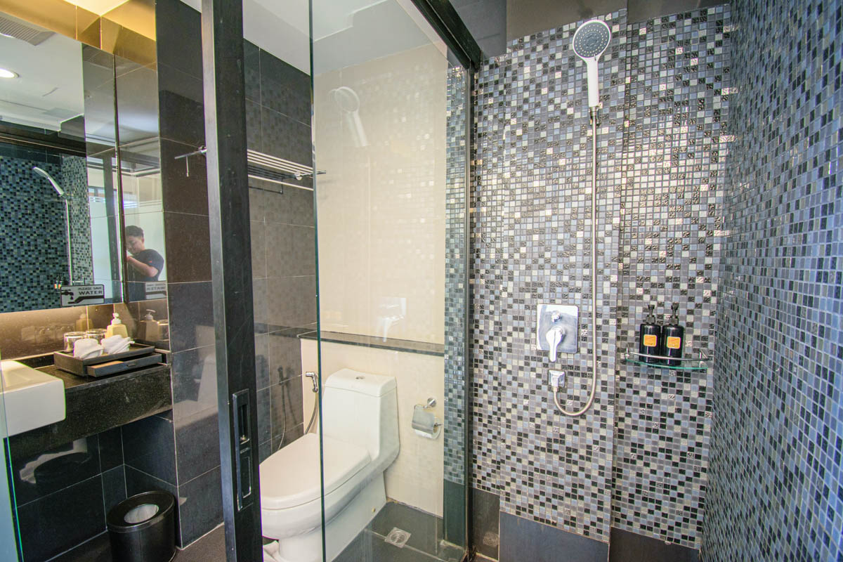 Double Deluxe Pool View