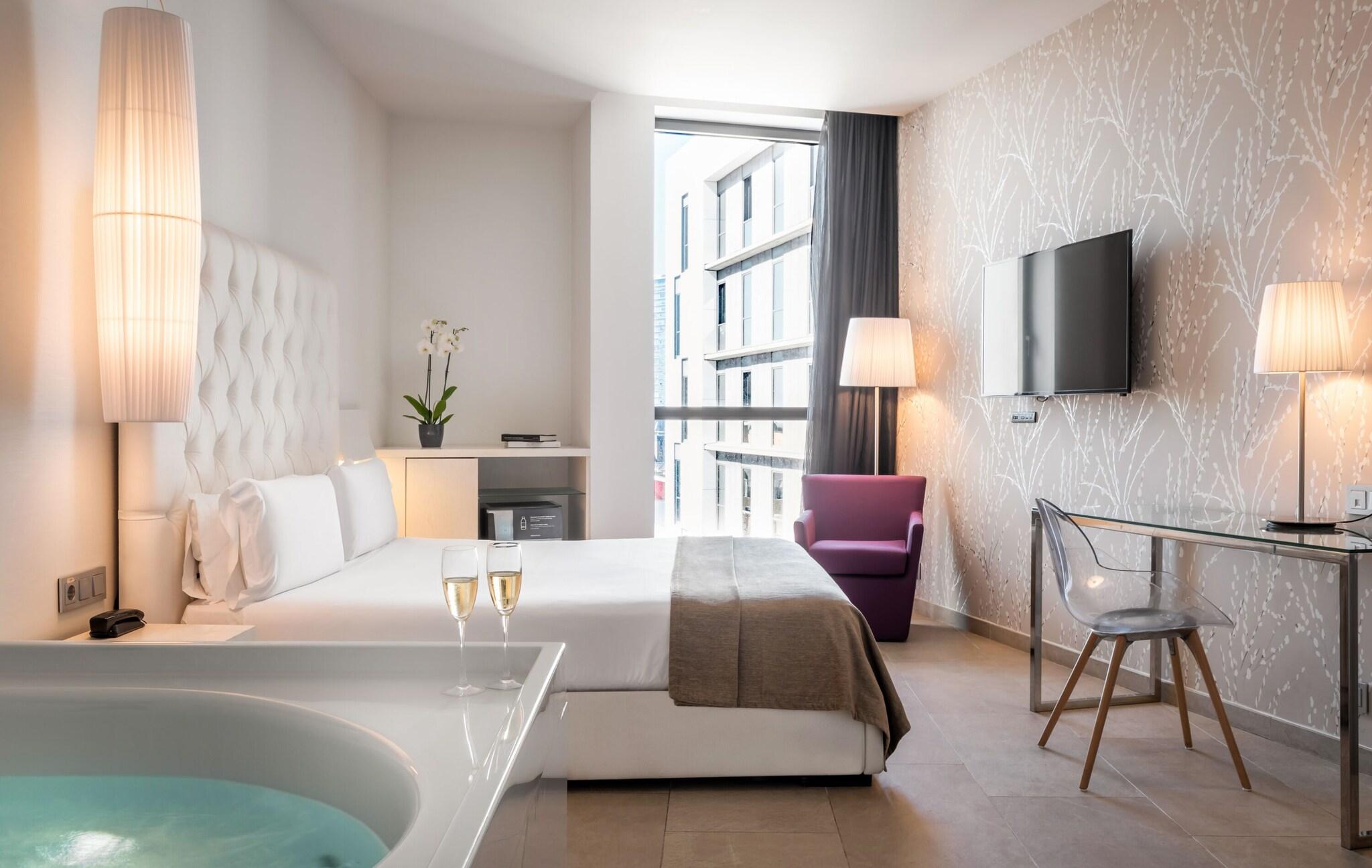 Suite King Bed with Jacuzzi