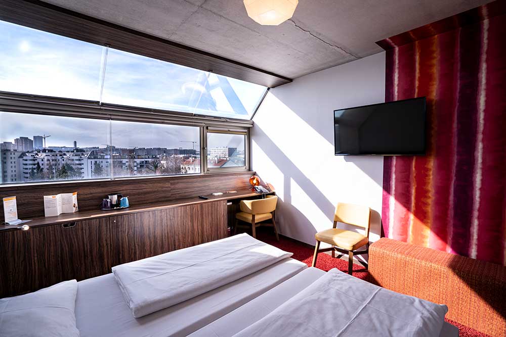 Double Single Executive