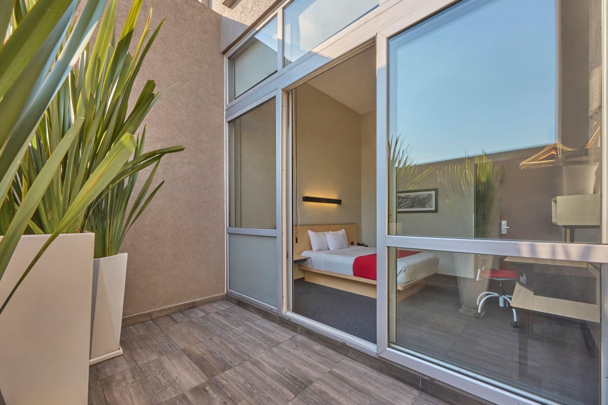 Double Queen Size Bed