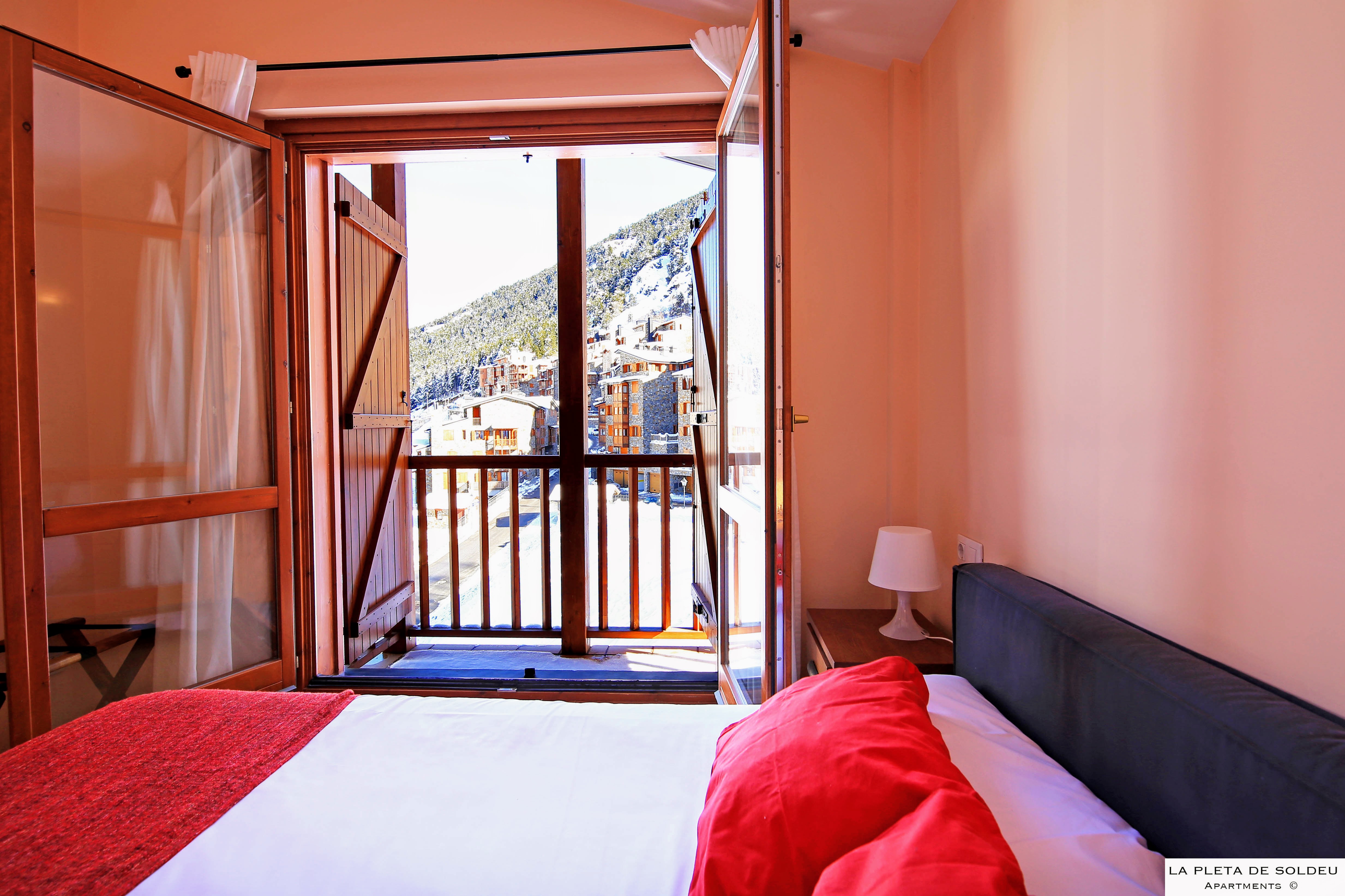 Apartment Mountain View