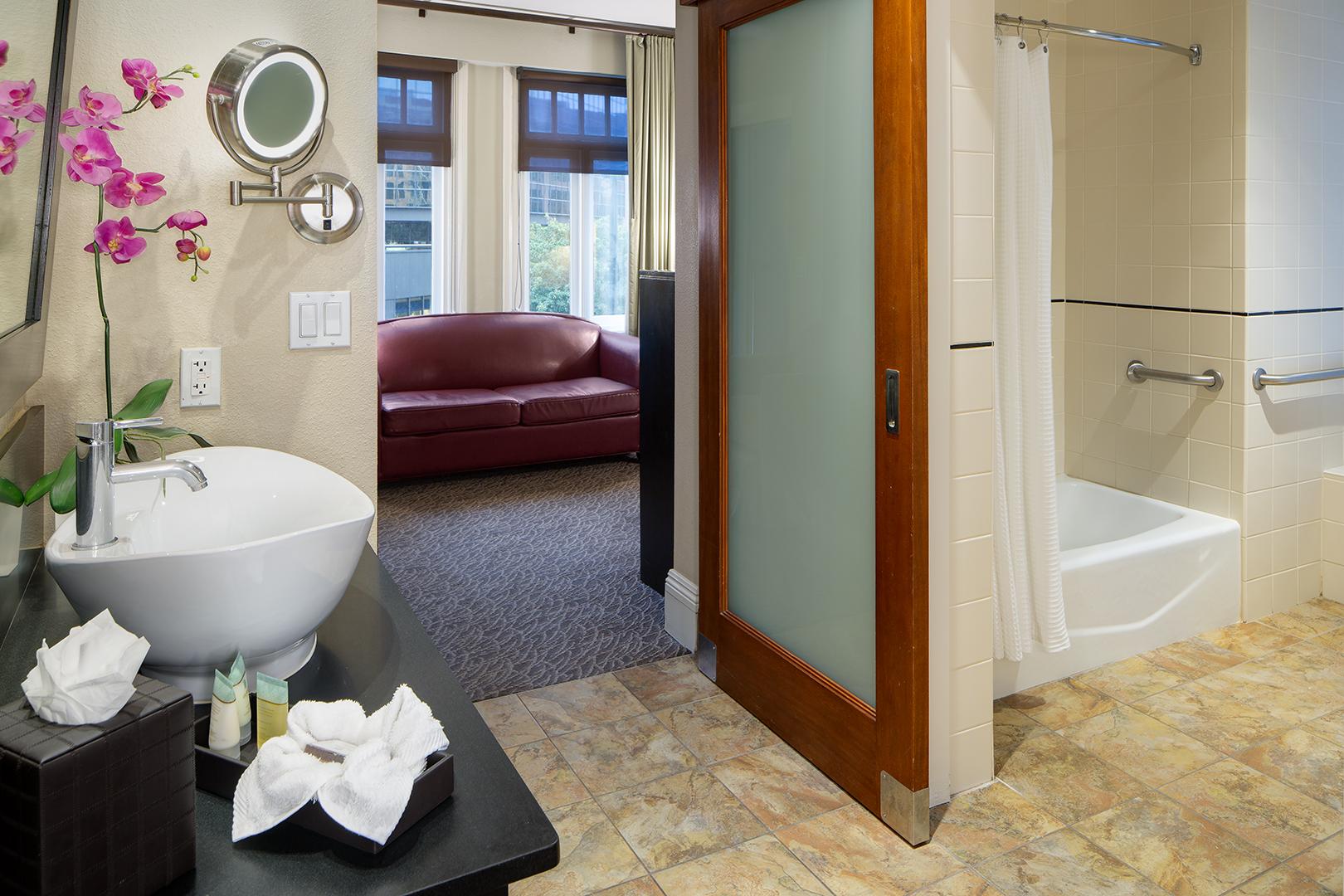 Studio King Size Bed