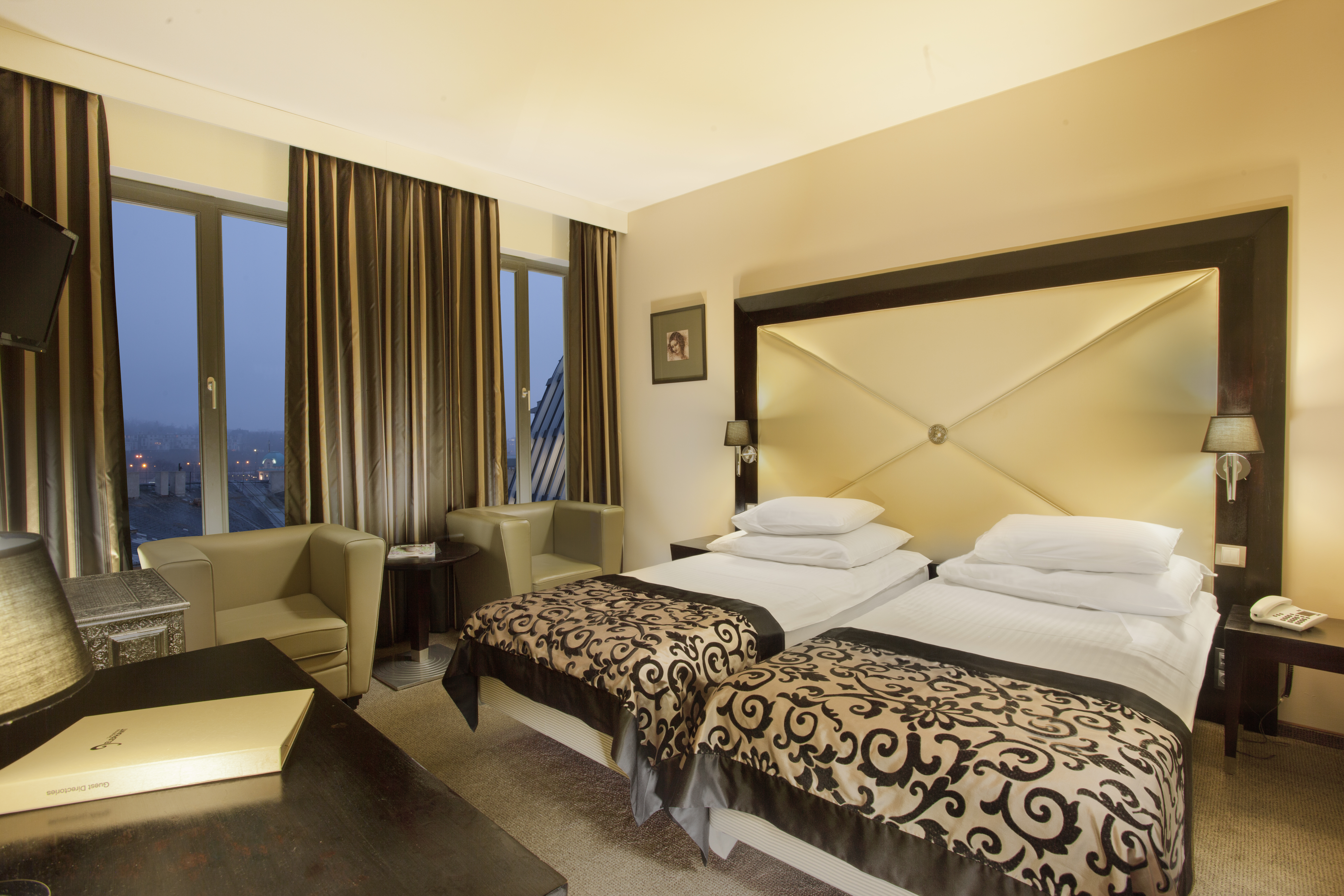 Double or Twin Standard