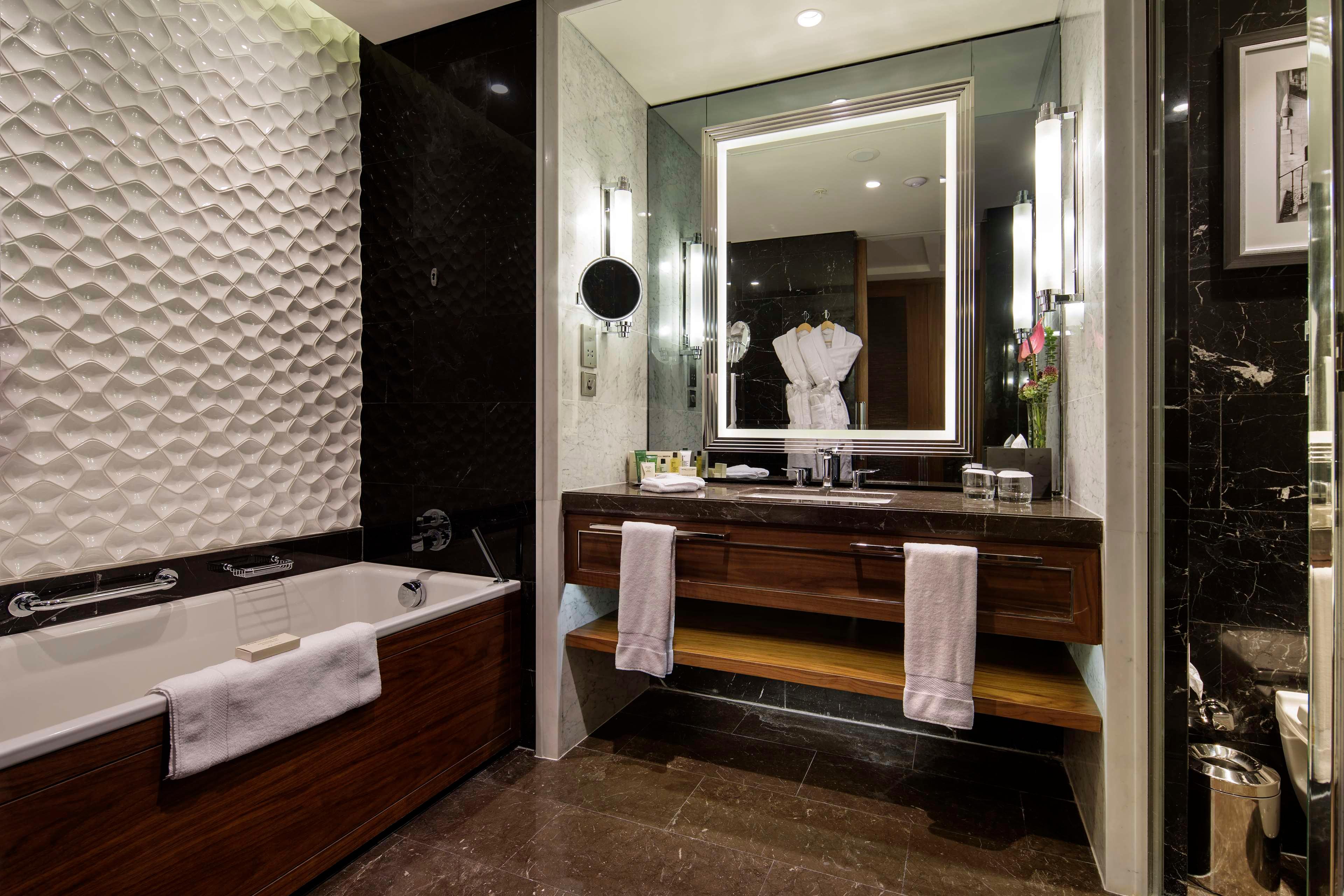 Double Executive King Bed