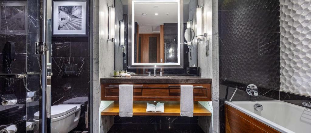 Double Deluxe City View