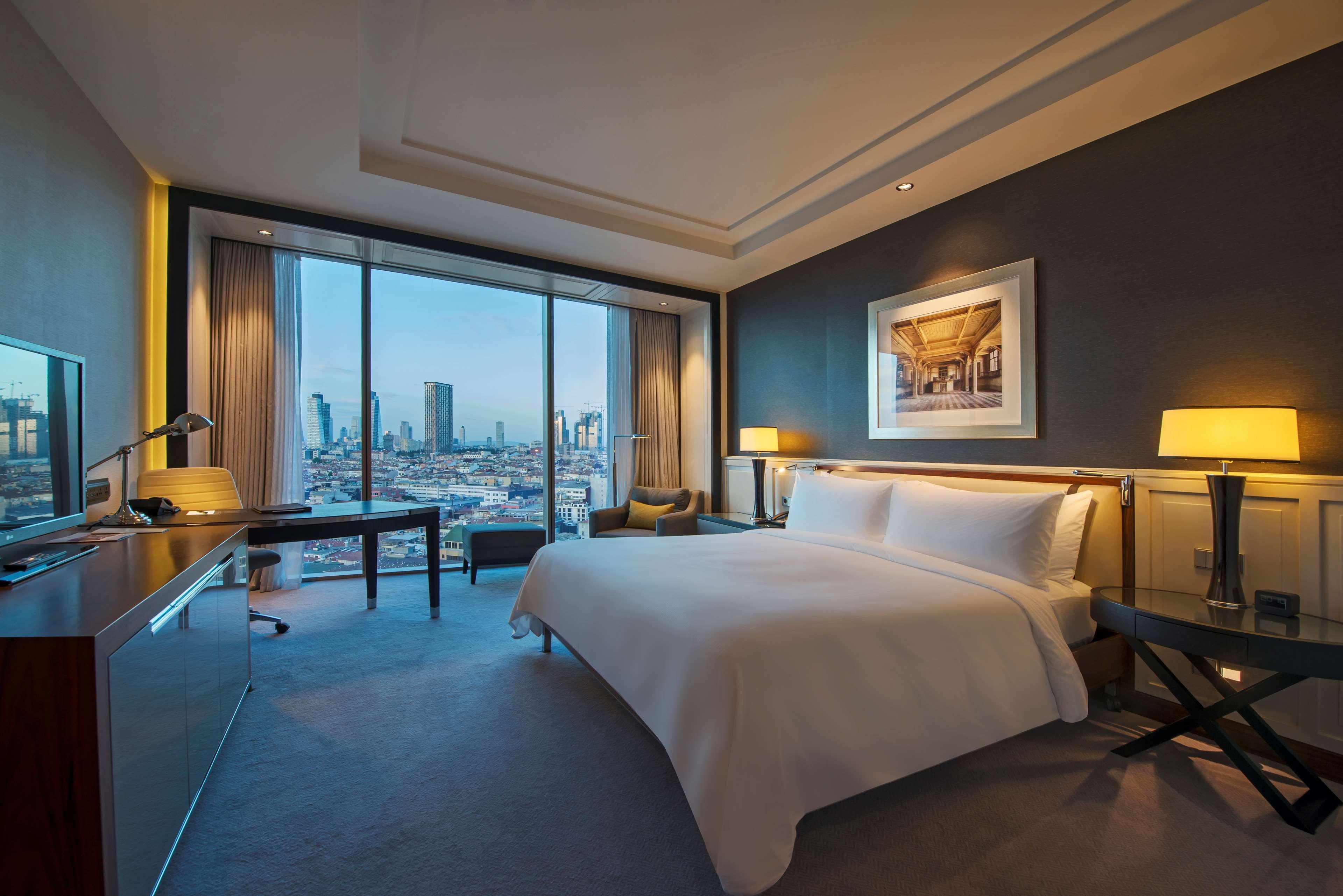 Double Guest Room King Bed