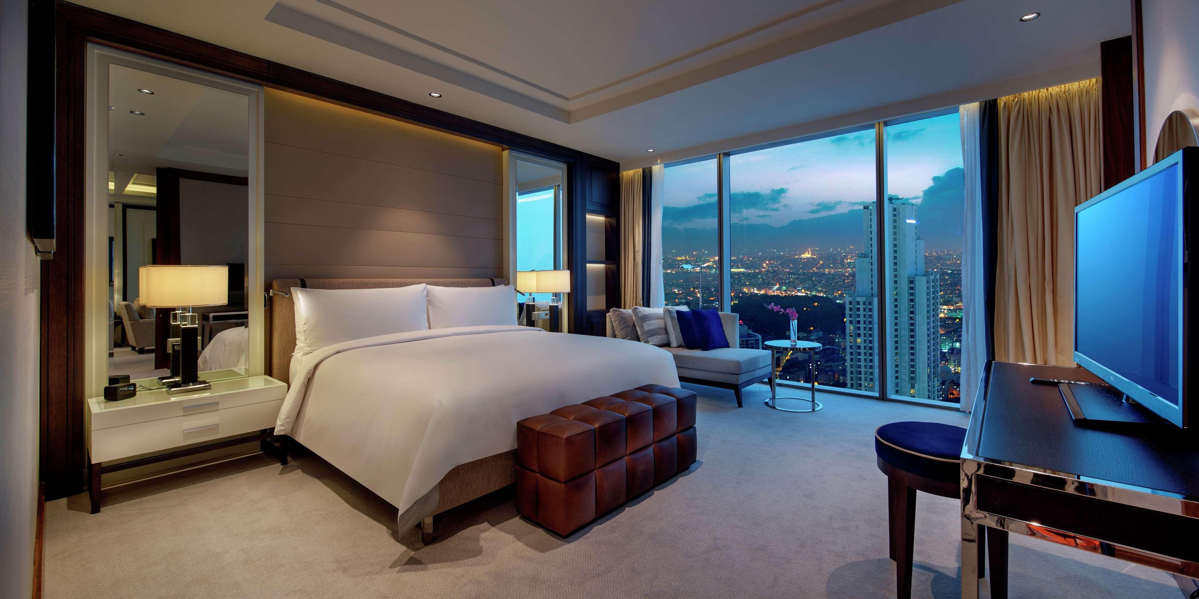 Suite with Views