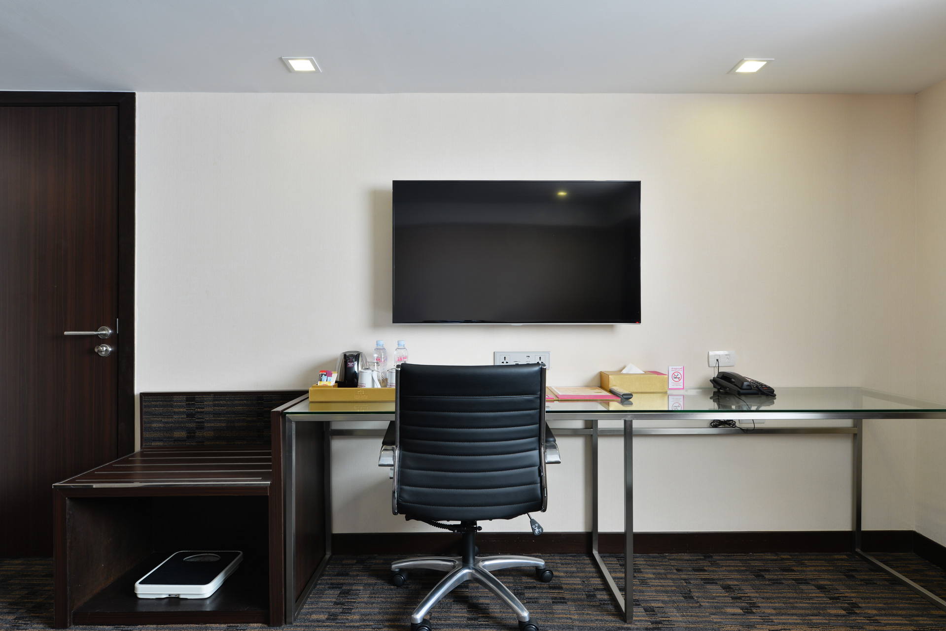 Family Room Capacity 2