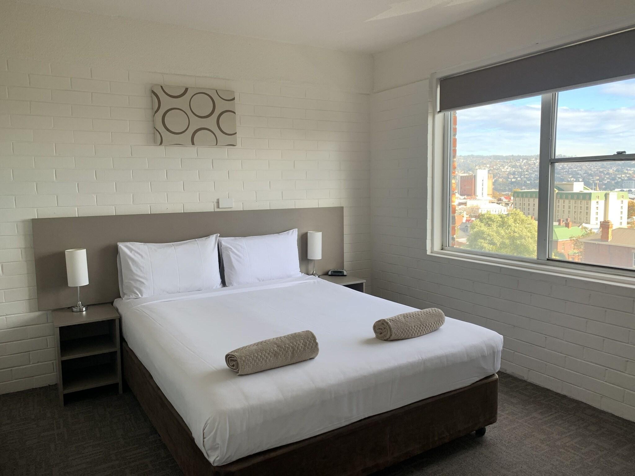 Apartment Queen Bed Two Bedrooms