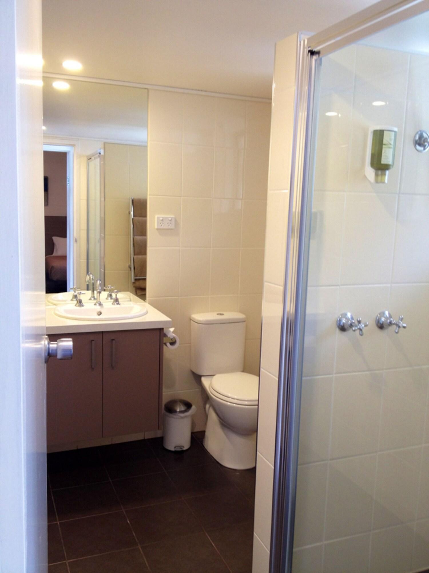 Apartment Queen Bed Two Bedrooms